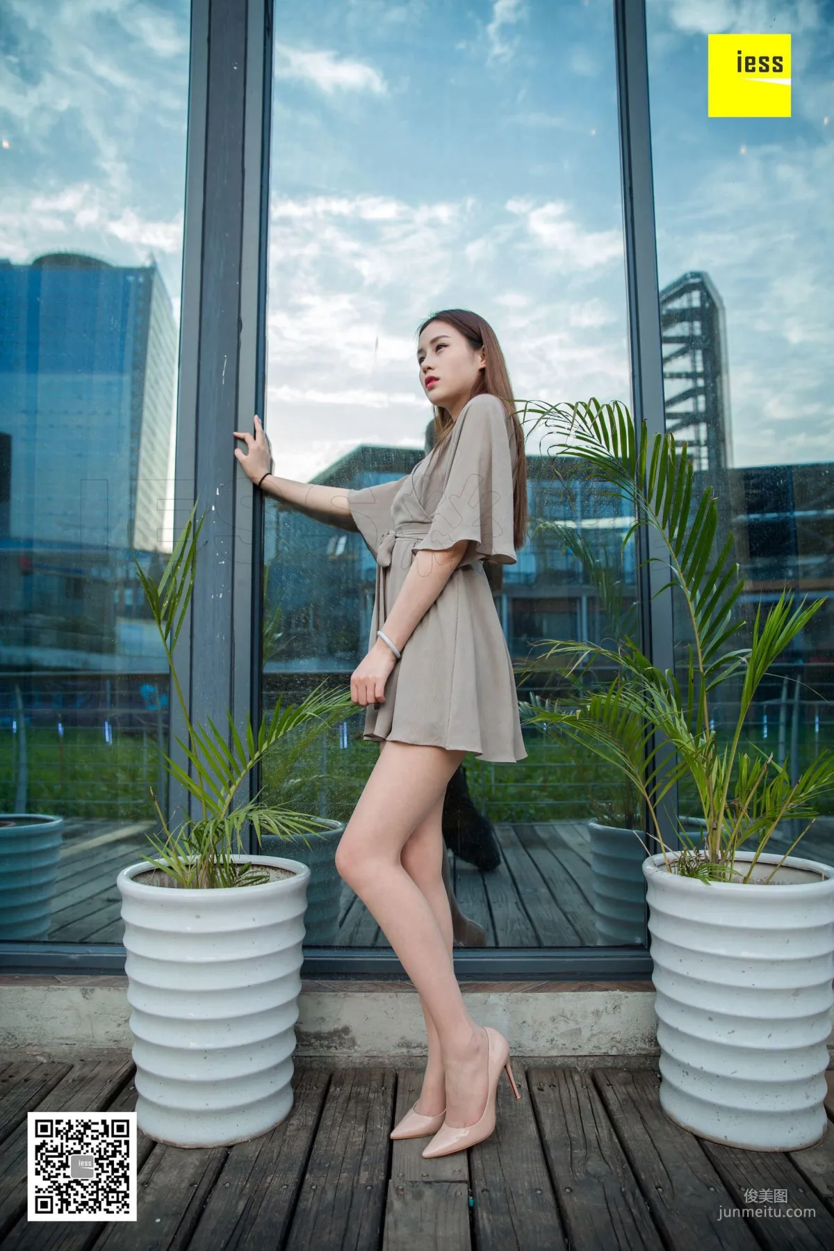 Jiu Mei, Jiu Mei's Nude High Heels Journey [IESS] Si Xiang Jia 229 Photo Set photo 72