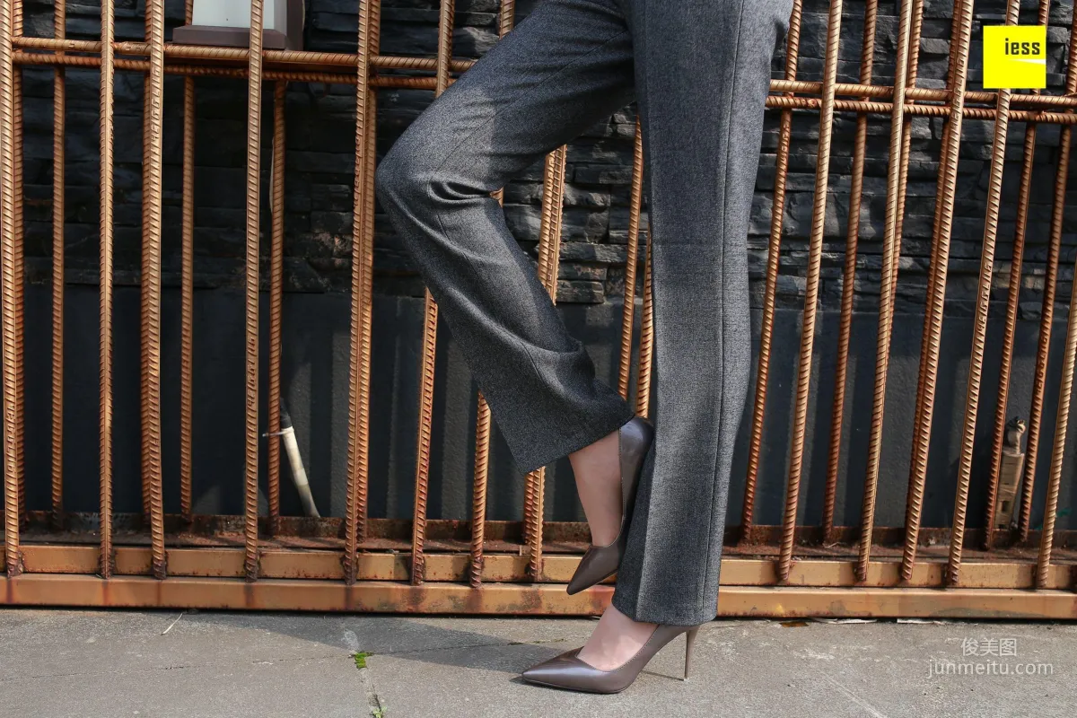 Shuang Shuang, Mature Woman Short Stockings and Suit Pants [IESS] Silk Enjoyer 231 Photo Set photo 54