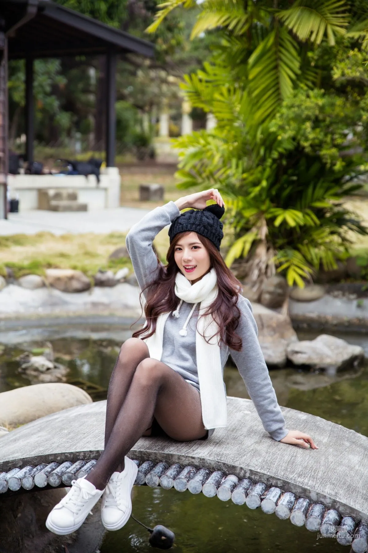 [Taiwan Beauties] Chubby Fang - 3 Outfits Black Stockings Street Snap Photo Set photo 19