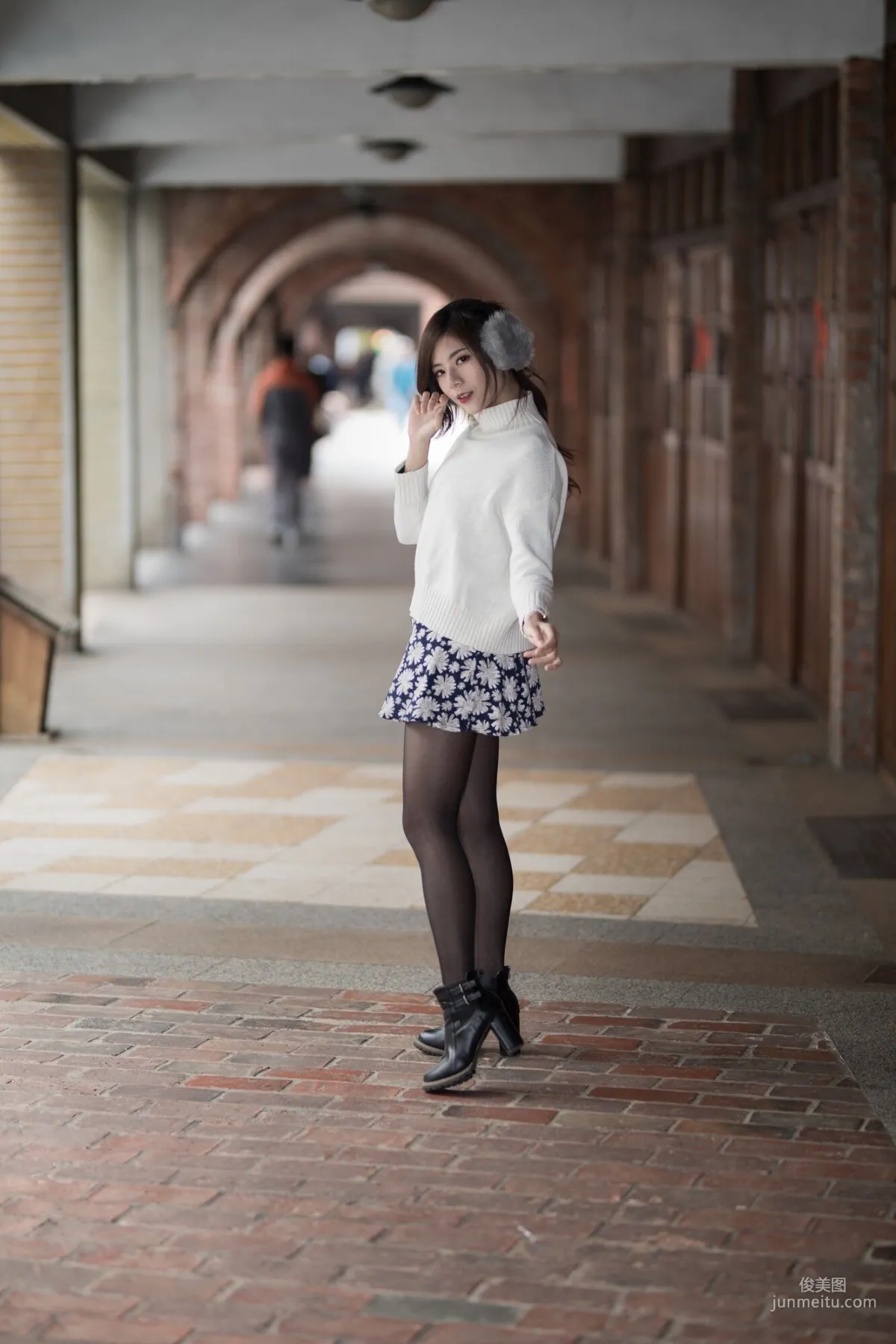 [Taiwan Beauties] Chubby Fang - 3 Outfits Black Stockings Street Snap Photo Set photo 54