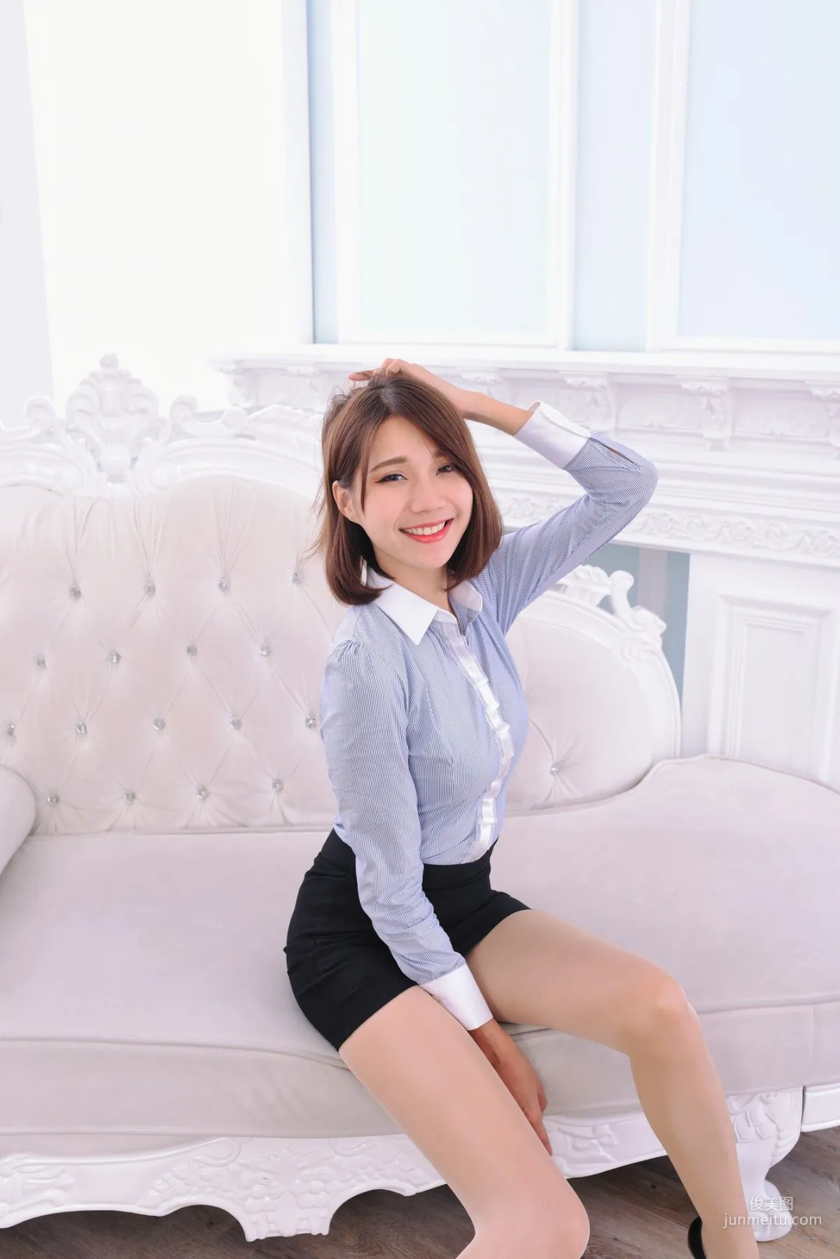 [台灣正妹] 黃竹萱 OL風+其他服裝共三套 寫真集 4