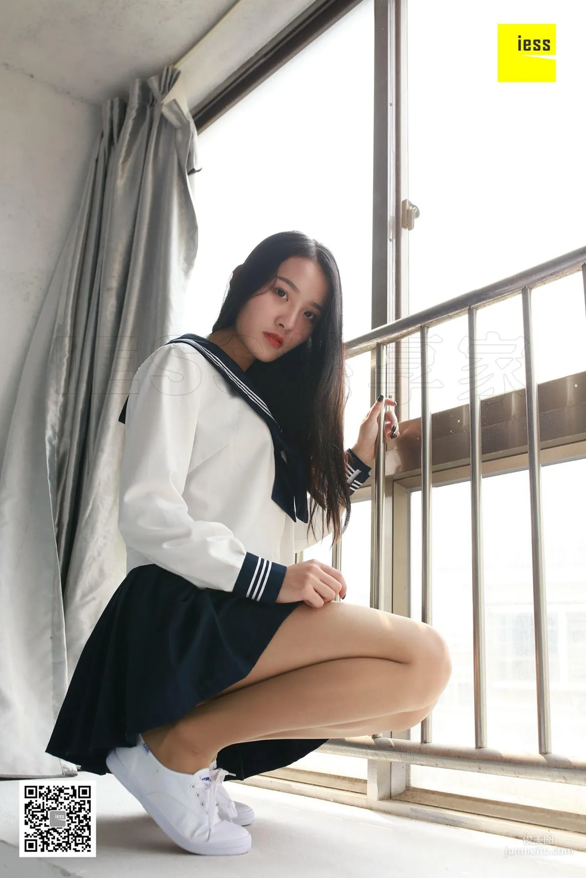 婉萍 《第一次涂指甲油的婉萍》 [异思趣向IESS] 丝享家216 写真集6
