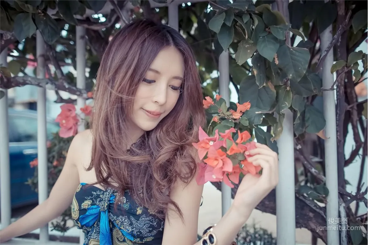 [台灣正妹] 大眼正妹張齊郡《炫彩外拍》寫真集 61