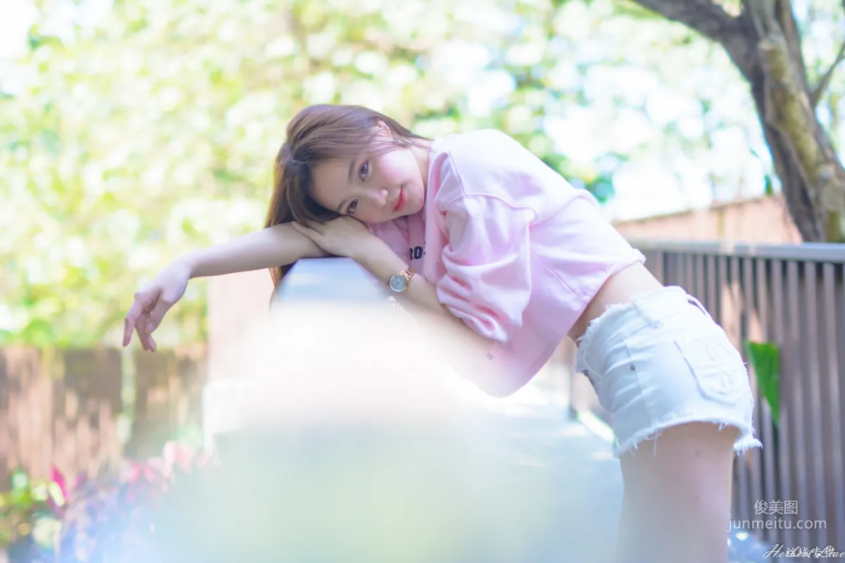 [Taiwan Goddess] Su Xiaoli "Flower Expo Xinsheng Park Hot Pants Sportswear" Photo Set photo 9