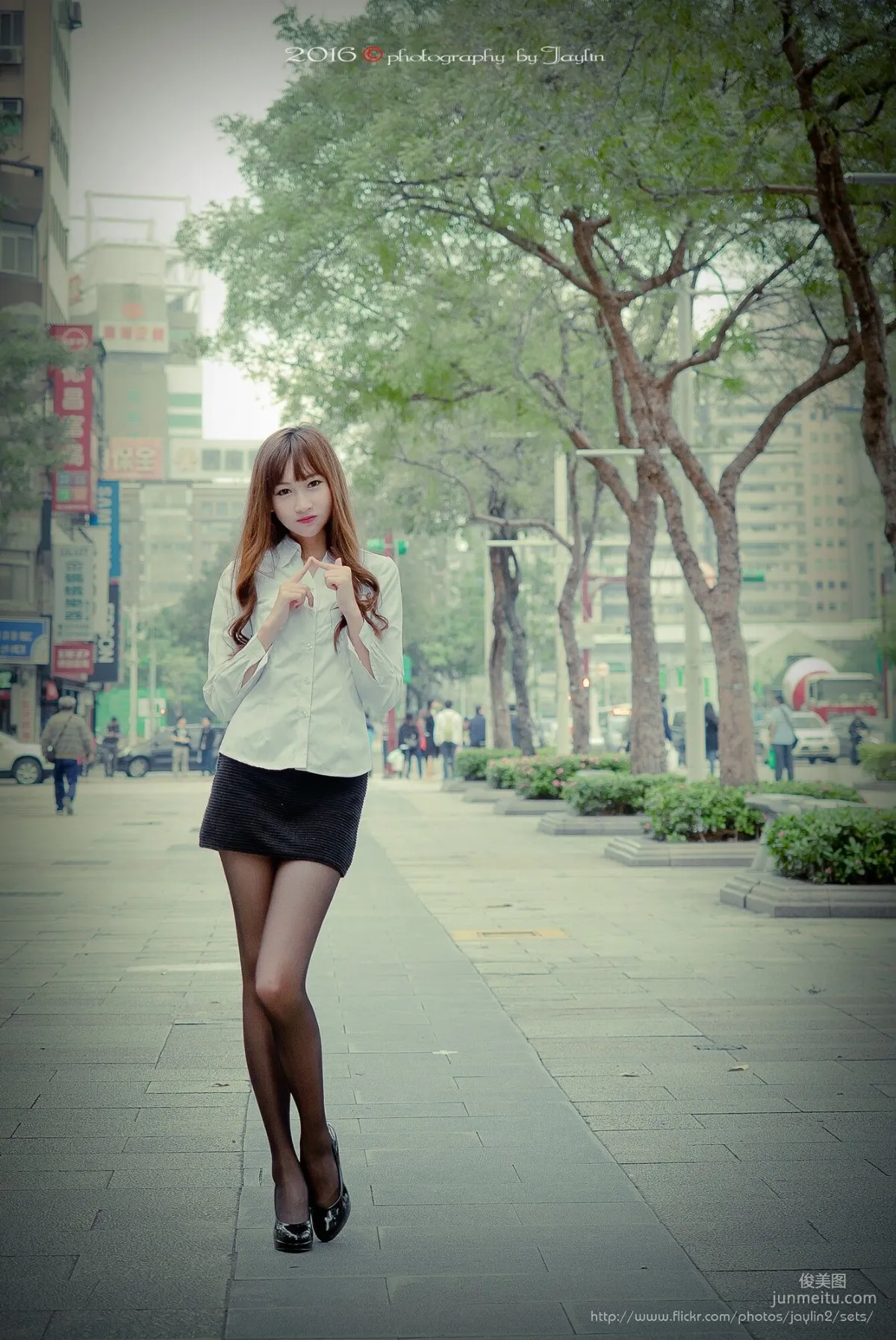 [Taiwan Beauties] Qiqi, Outdoor Shoot Three Outfits Photo Set photo 40