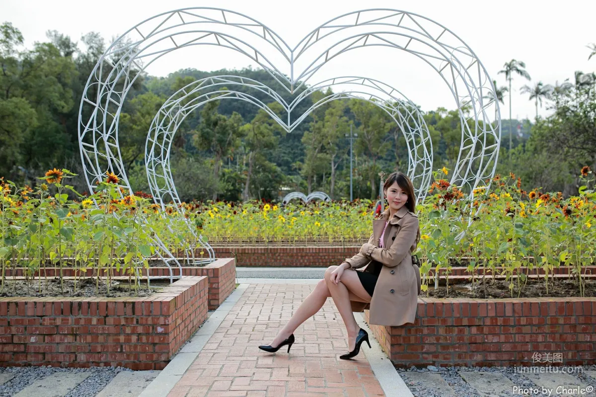 [Taiwan Beauties] Ai Lin, Shilin Residence Outdoor Shoot (Three Outfits Total) Photo Set photo 17