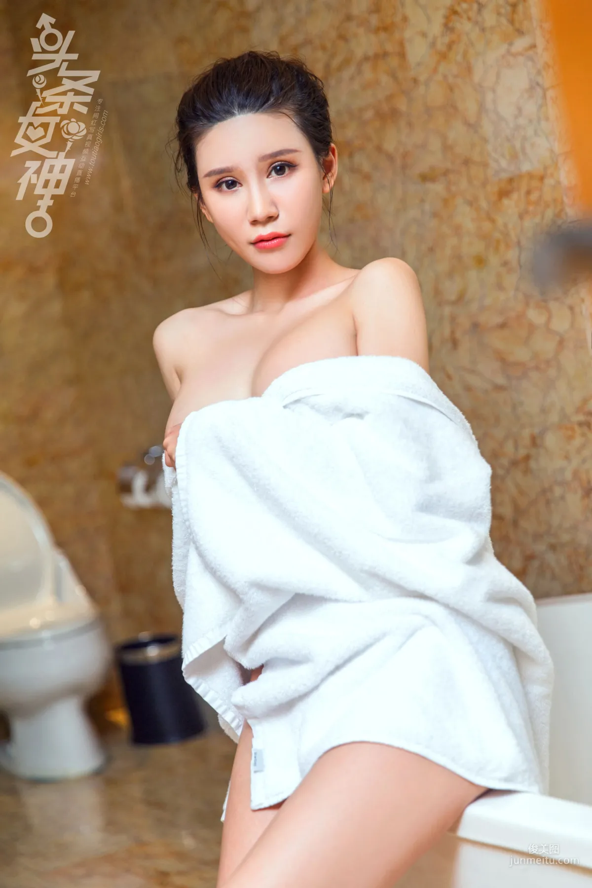 米璐《蜜臀玉乳》 [头条女神Toutiaogirls] 写真集1