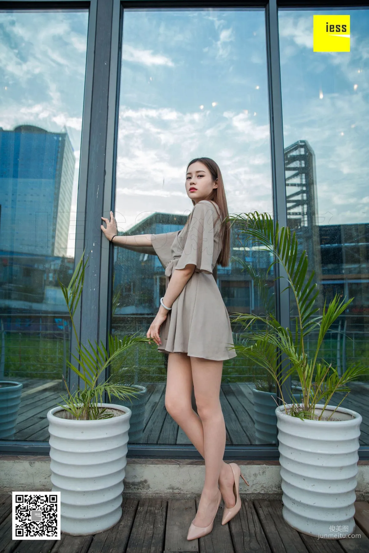 Jiu Mei, Jiu Mei's Nude High Heels Journey [IESS] Si Xiang Jia 229 Photo Set photo 70
