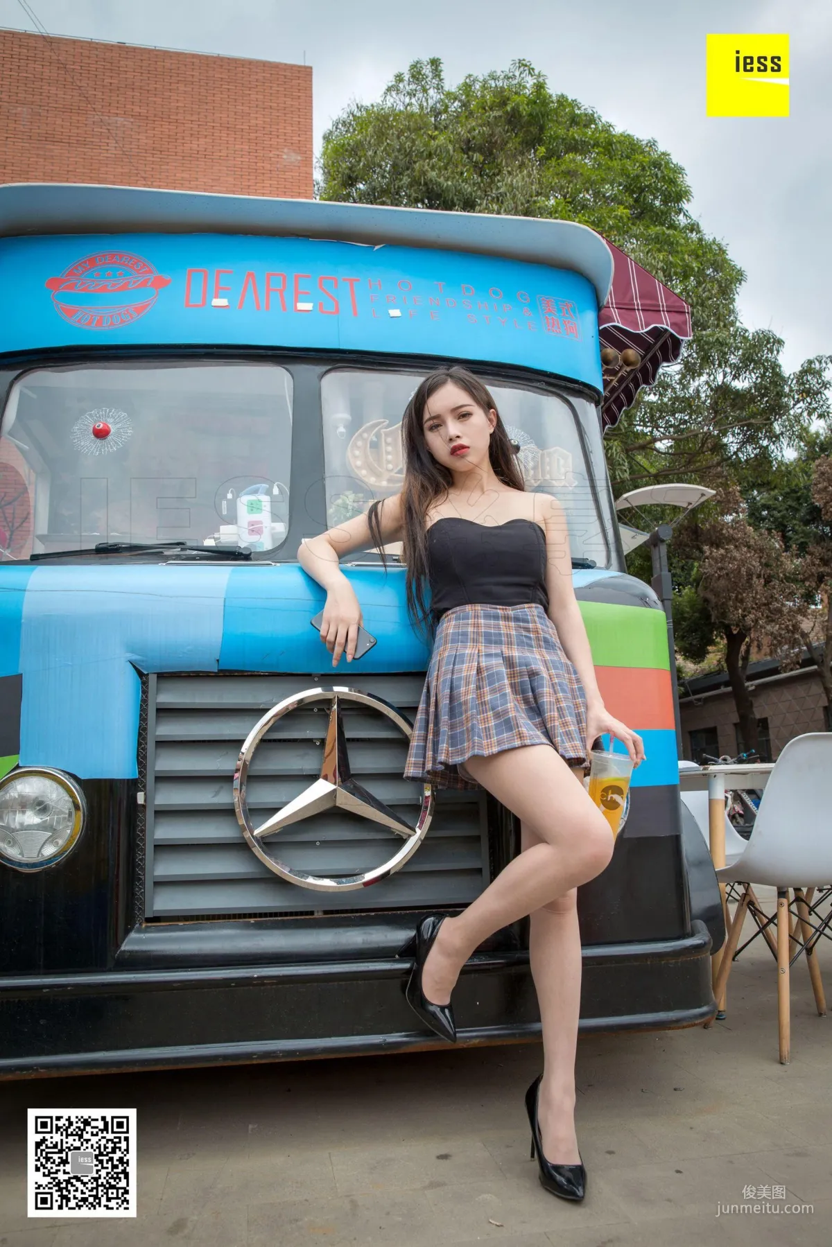 Xiao Yu, Outdoor Cool Down With an Internet Celebrity [IESS] Silk Enjoyer 234 Photo Set photo 87
