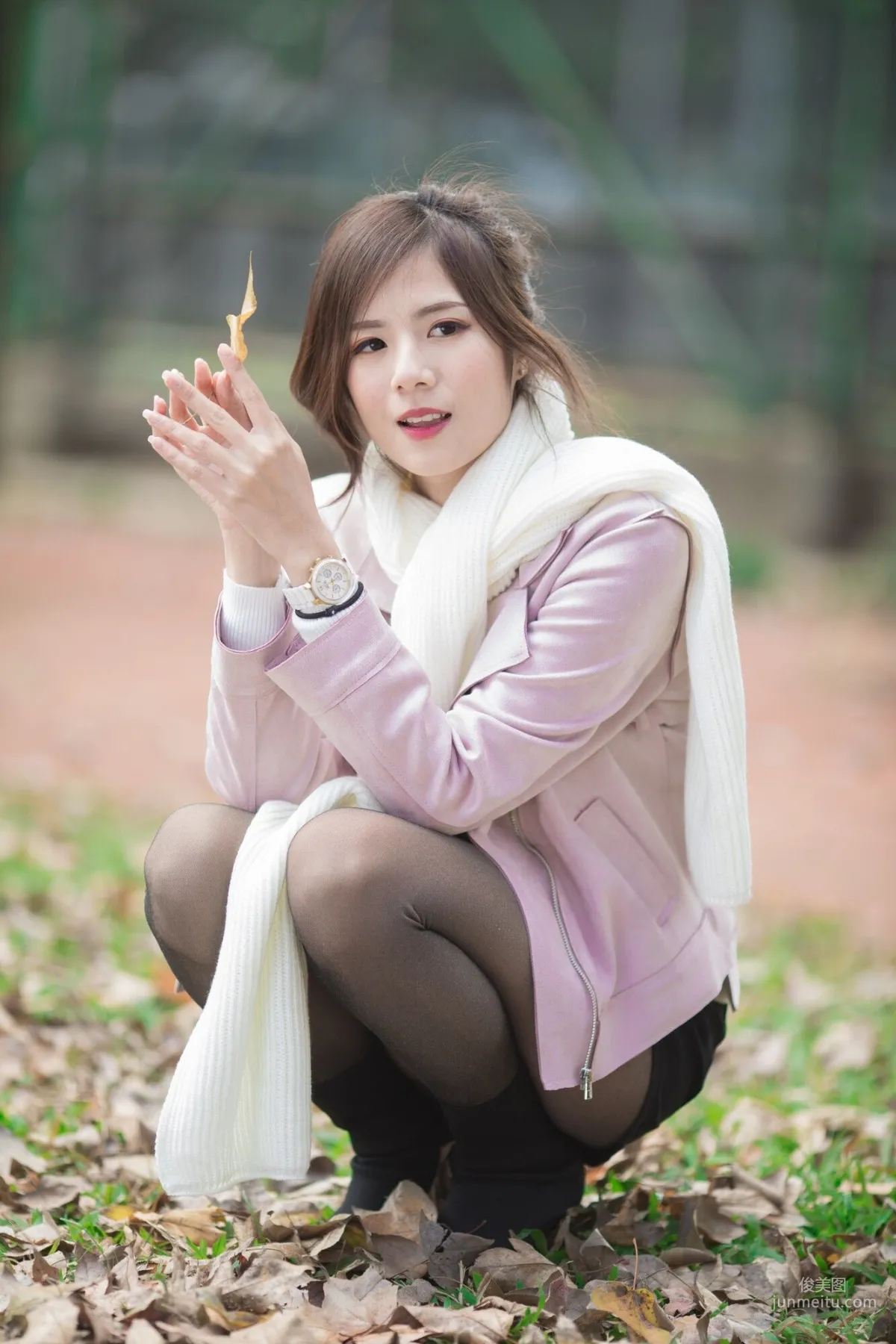 [Taiwan Beauties] Chubby Fang - 3 Outfits Black Stockings Street Snap Photo Set photo 23