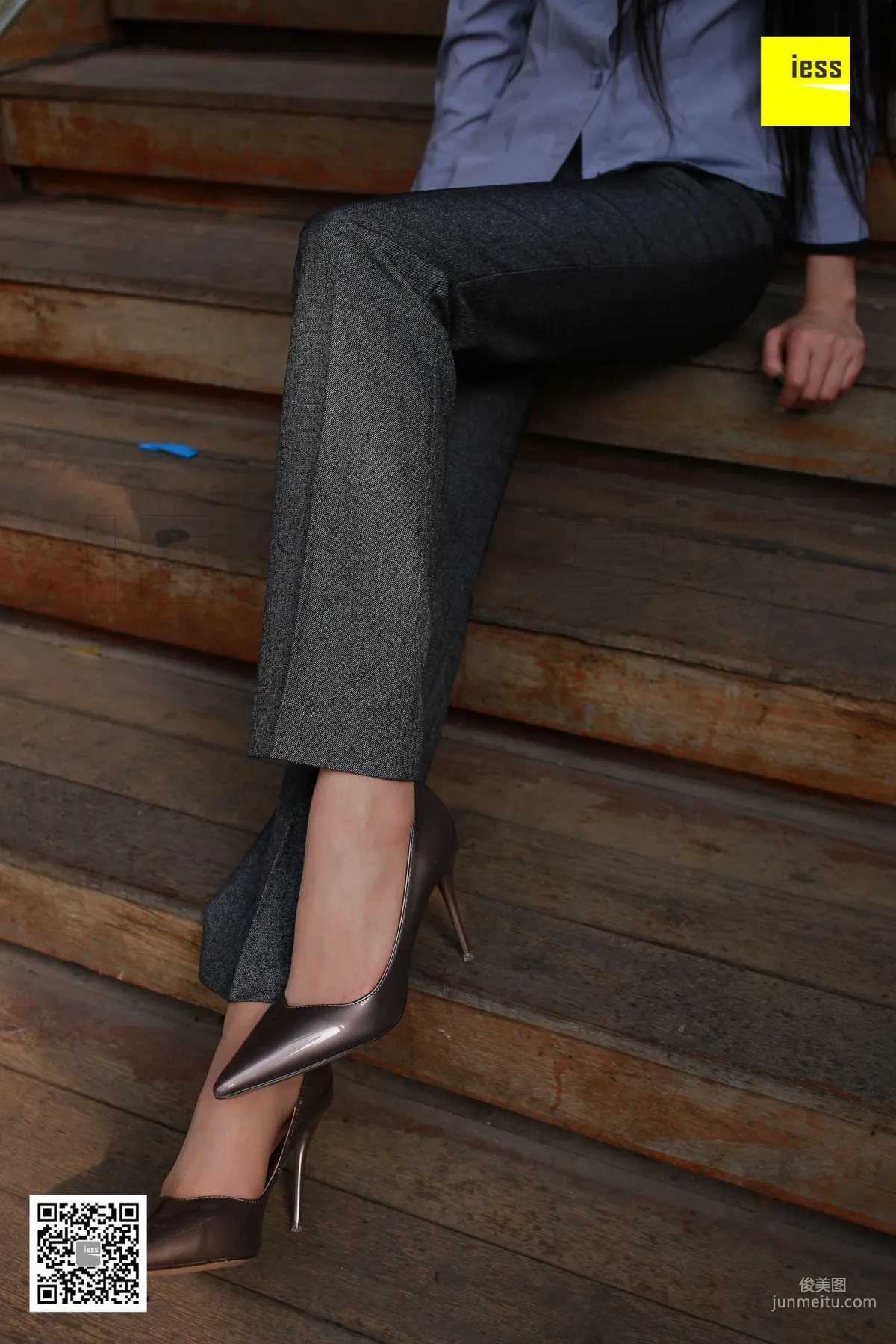 Shuang Shuang, Mature Woman Short Stockings and Suit Pants [IESS] Silk Enjoyer 231 Photo Set photo 70