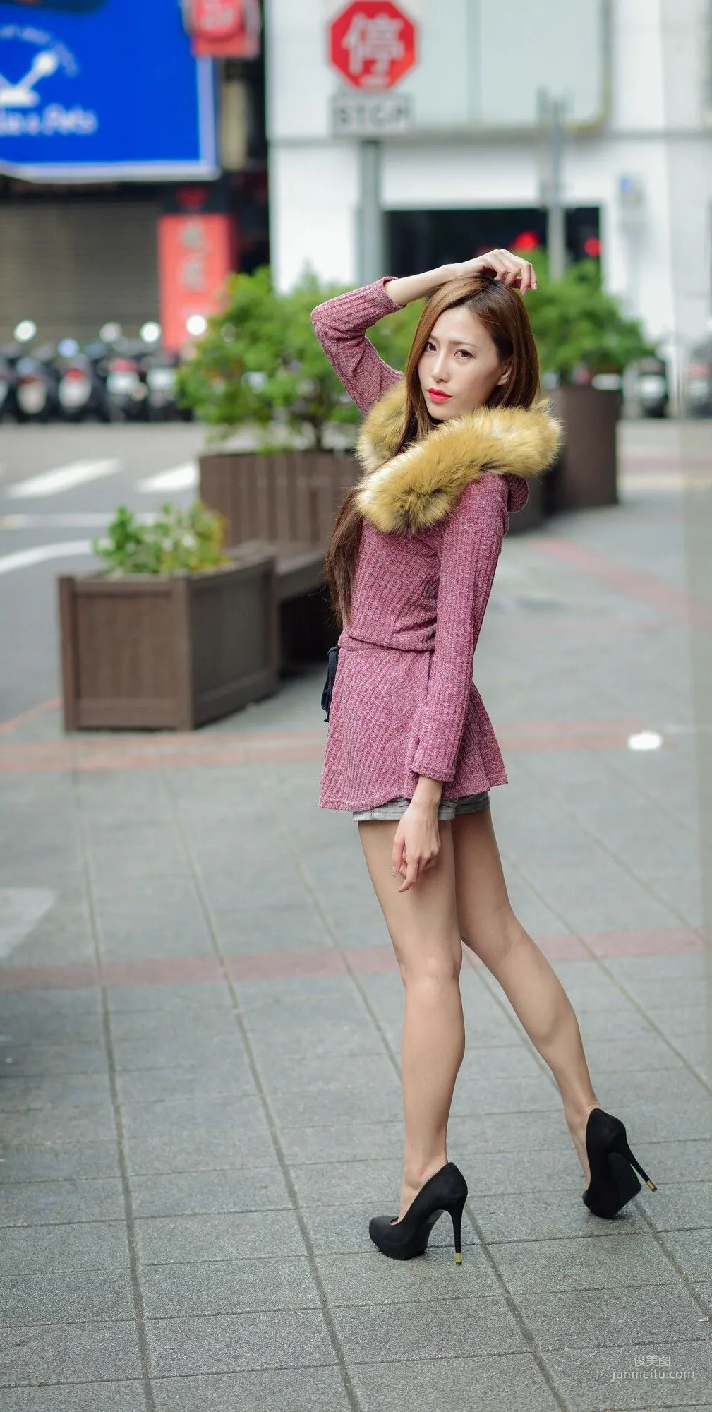 [台湾正妹] 黄艾比Abbie - 长腿热裤街拍 写真集29