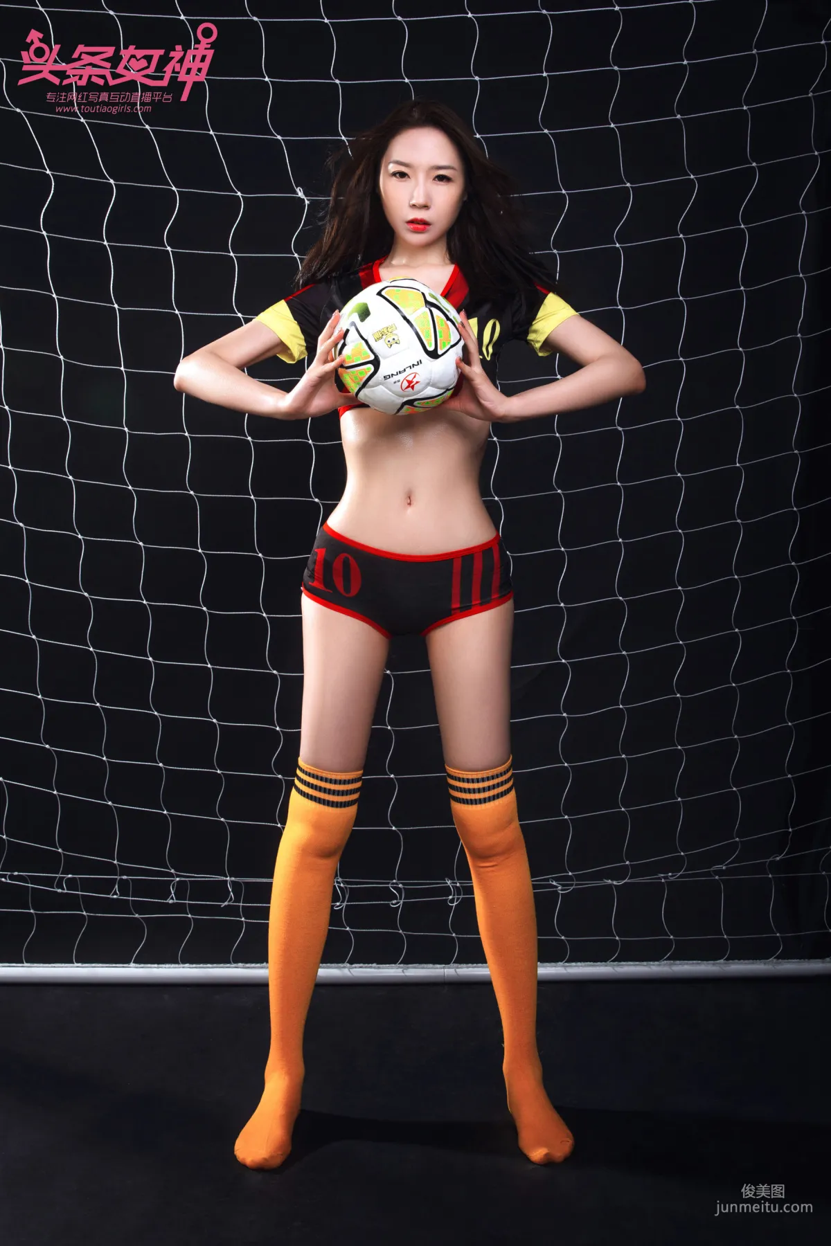 Meng Xinyue "World Cup Theme, Hot Girl" [TouTiao Goddess] Photo Set photo 5