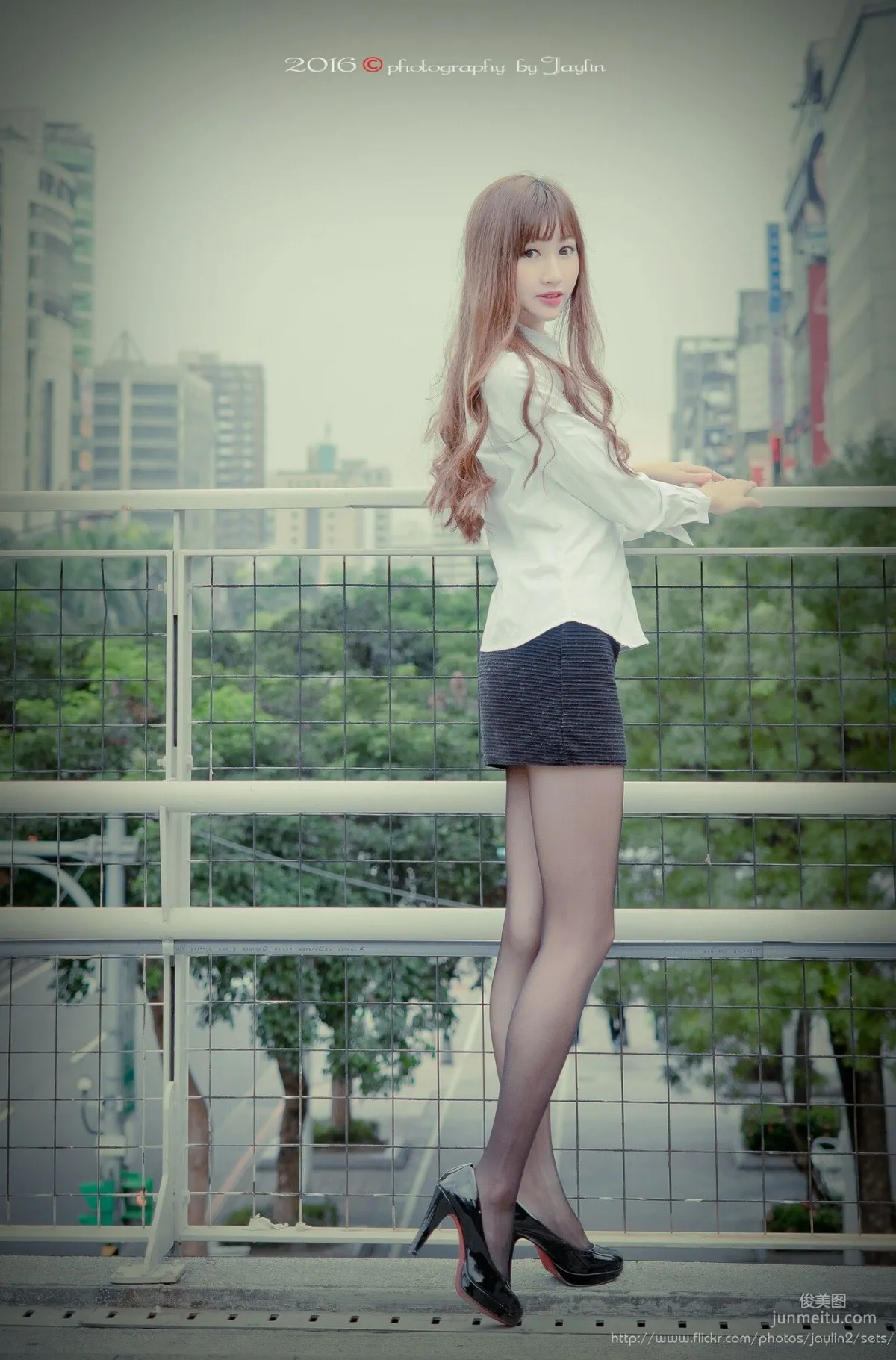 [Taiwan Beauties] Qiqi, Outdoor Shoot Three Outfits Photo Set photo 41