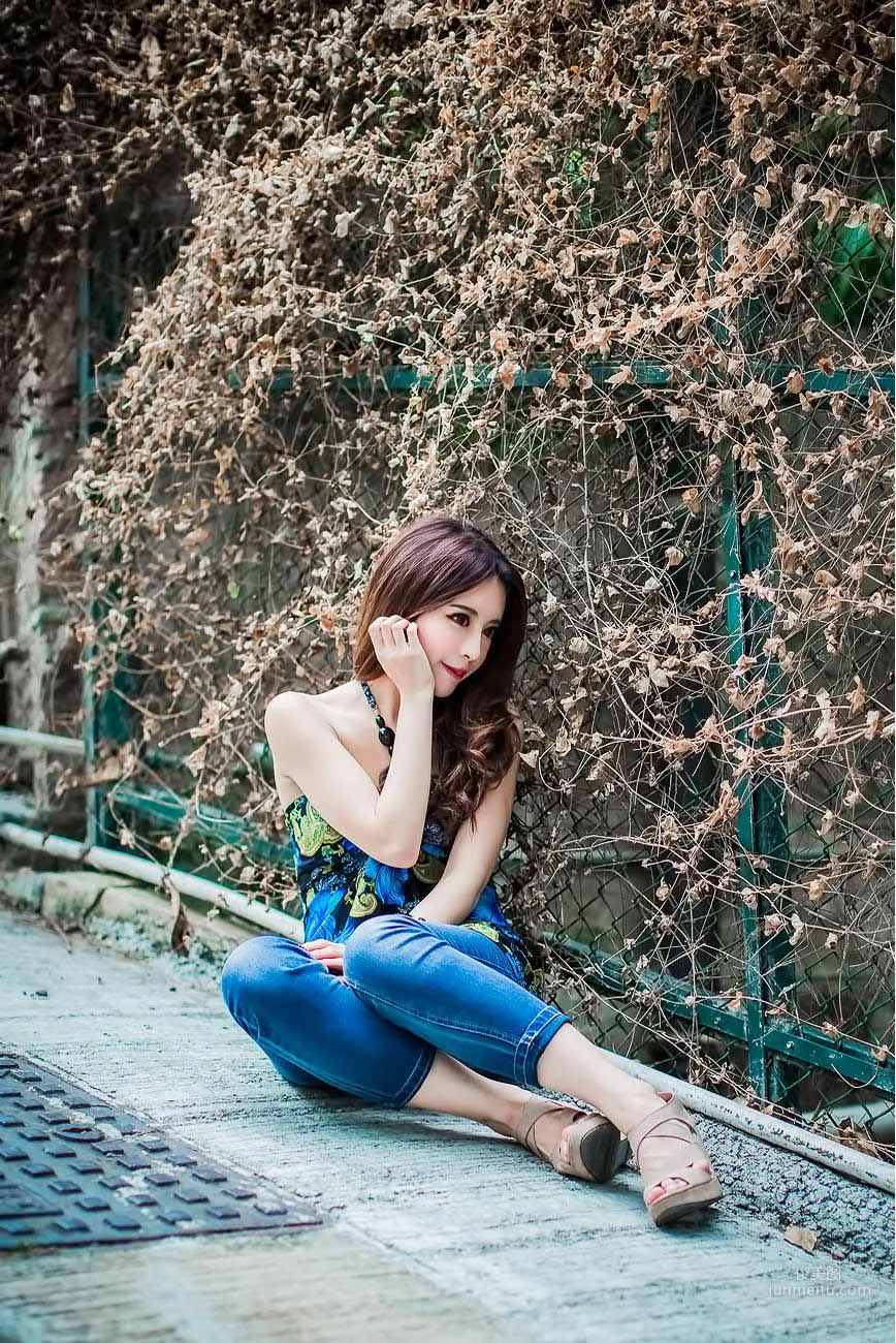 [台灣正妹] 大眼正妹張齊郡《炫彩外拍》寫真集 67