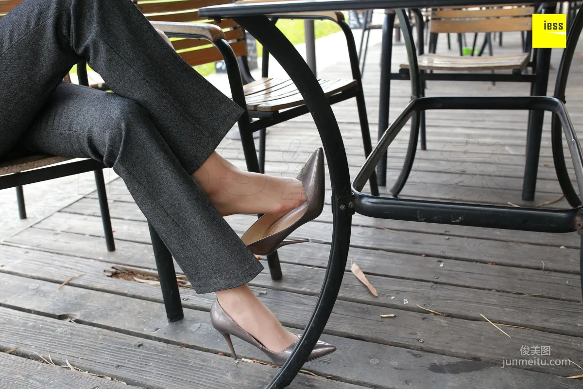 Shuang Shuang, Mature Woman Short Stockings and Suit Pants [IESS] Silk Enjoyer 231 Photo Set photo 29
