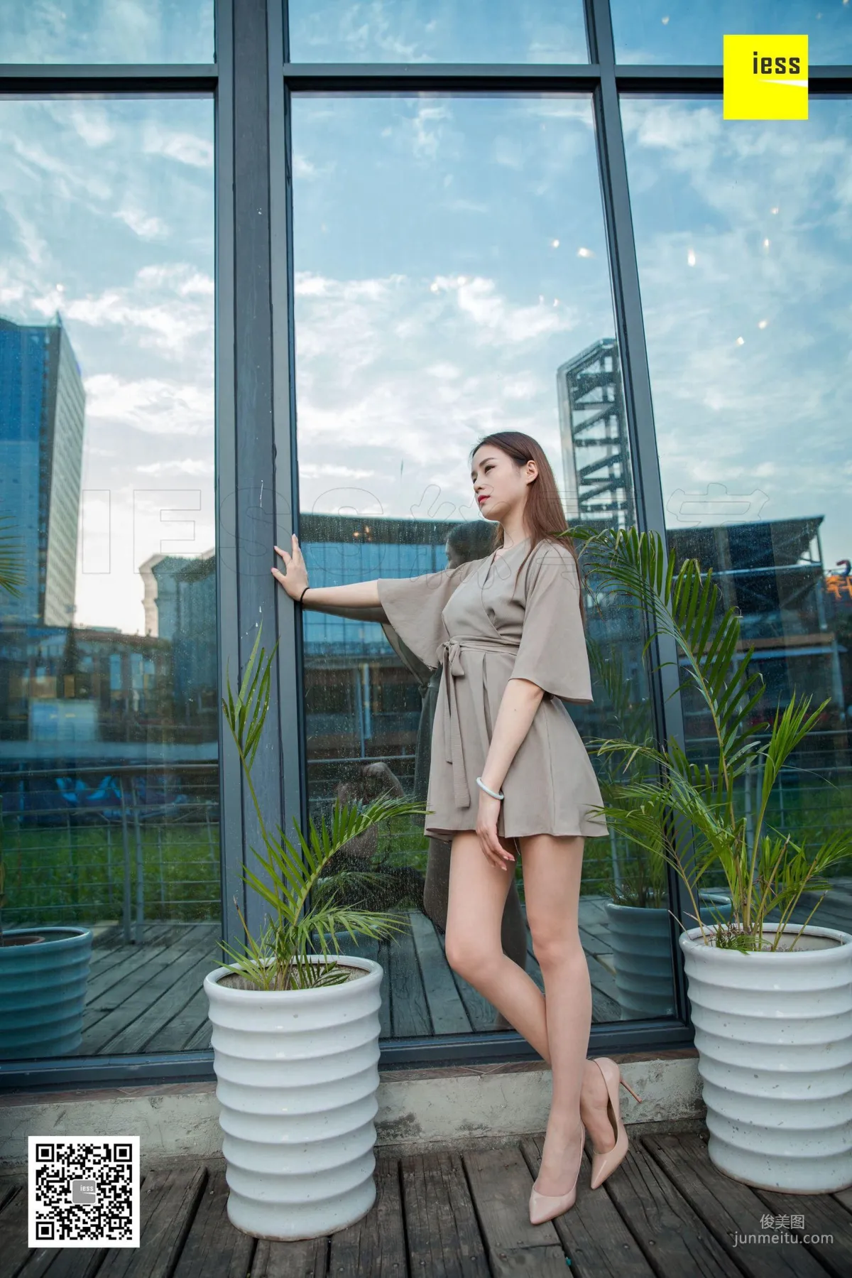 Jiu Mei, Jiu Mei's Nude High Heels Journey [IESS] Si Xiang Jia 229 Photo Set photo 68