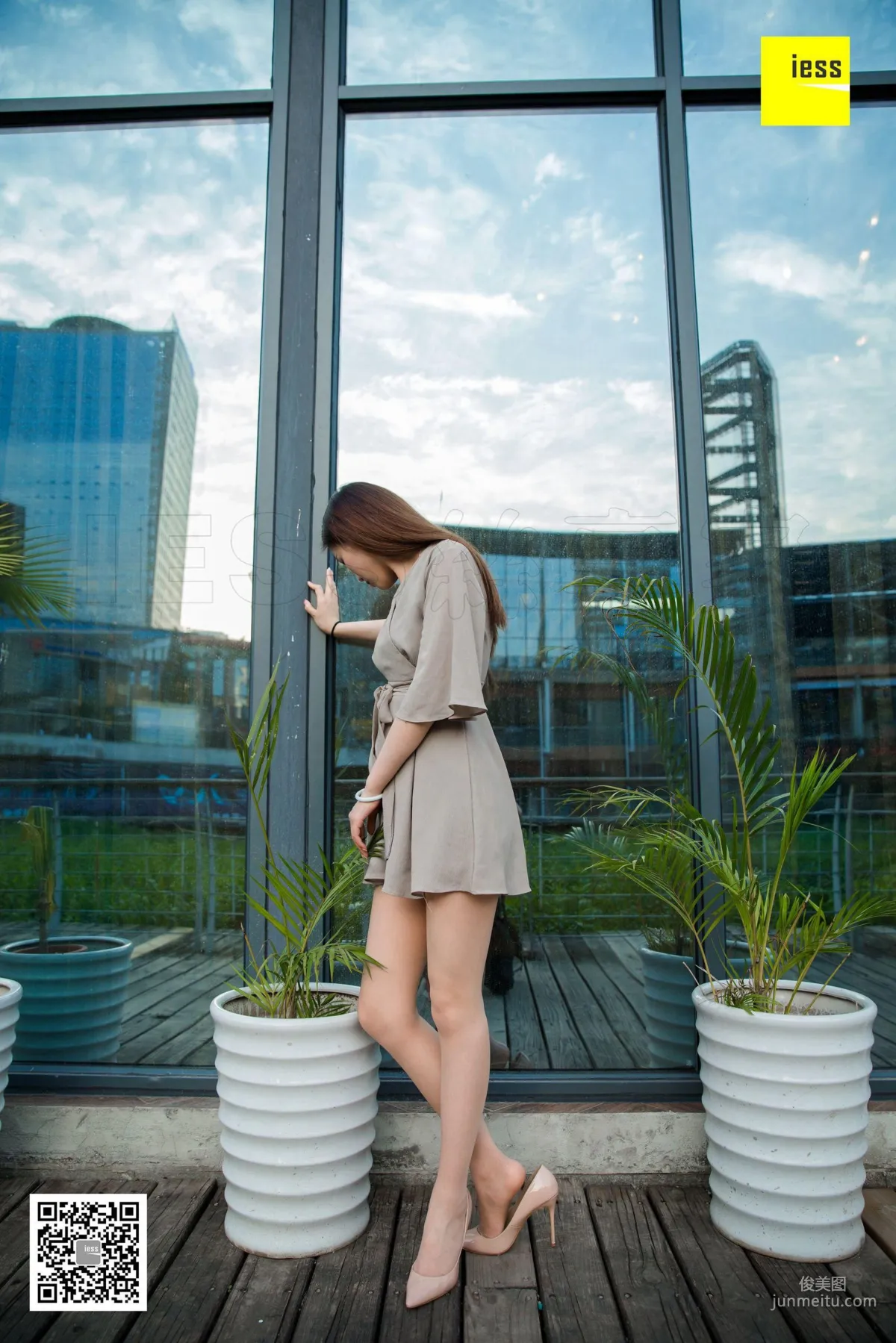 Jiu Mei, Jiu Mei's Nude High Heels Journey [IESS] Si Xiang Jia 229 Photo Set photo 58