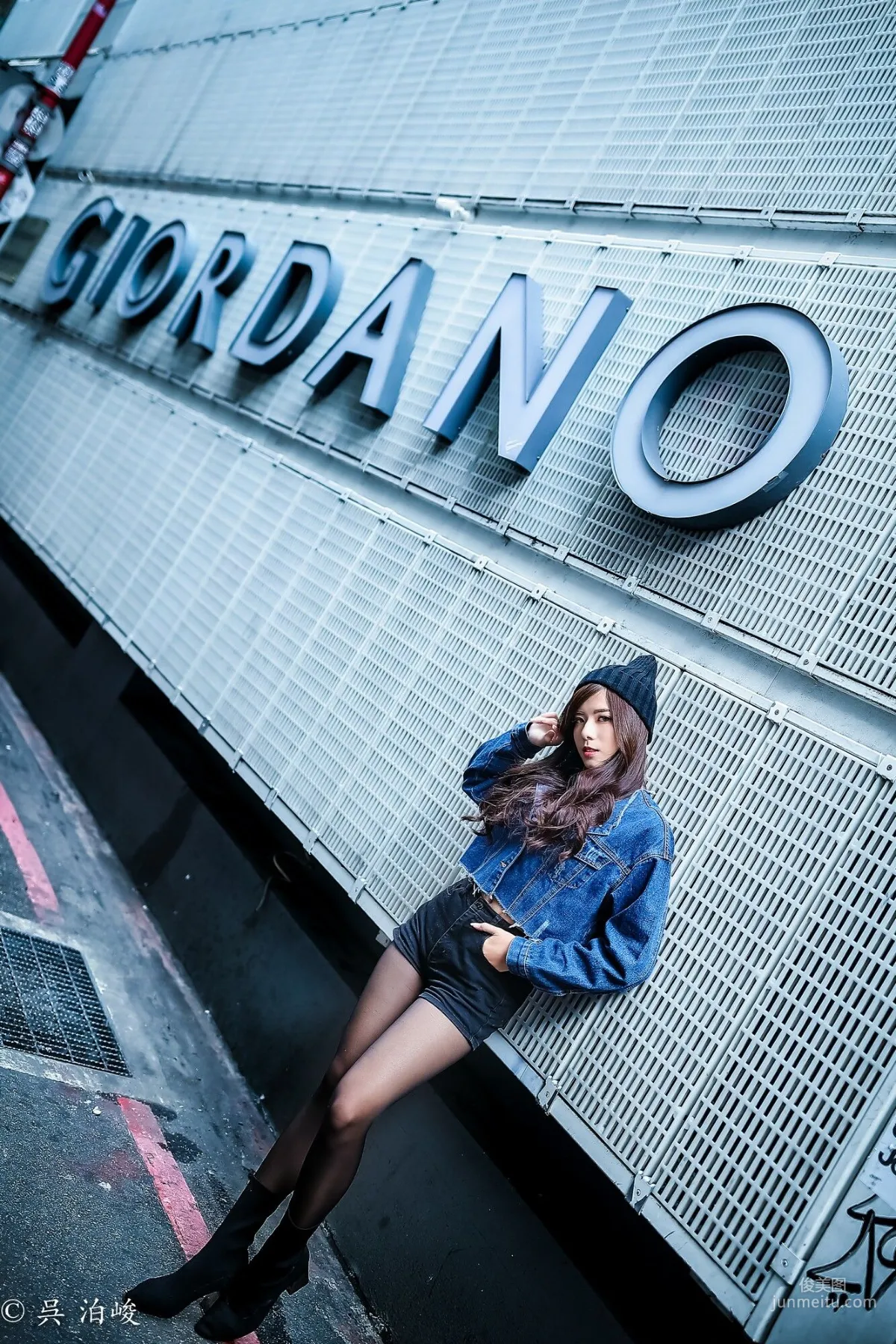 [Taiwan Beauties] Chubby Fang - 3 Outfits Black Stockings Street Snap Photo Set photo 41