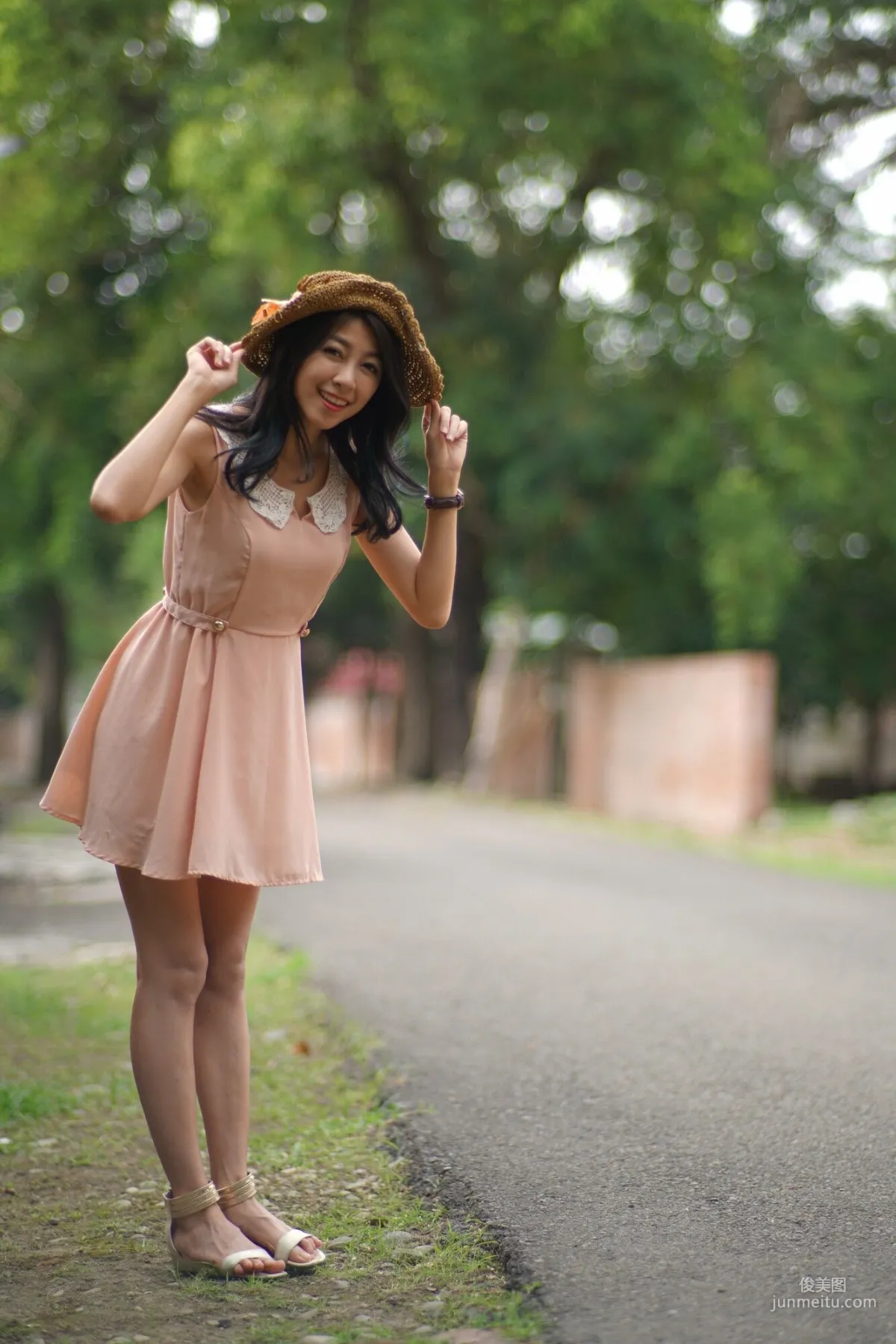 [Taiwan Beauties] Jian Jiaying (Xiao Zi), Guangfu New Village, Dress and Flight Attendant Outfit Photo Set photo 7