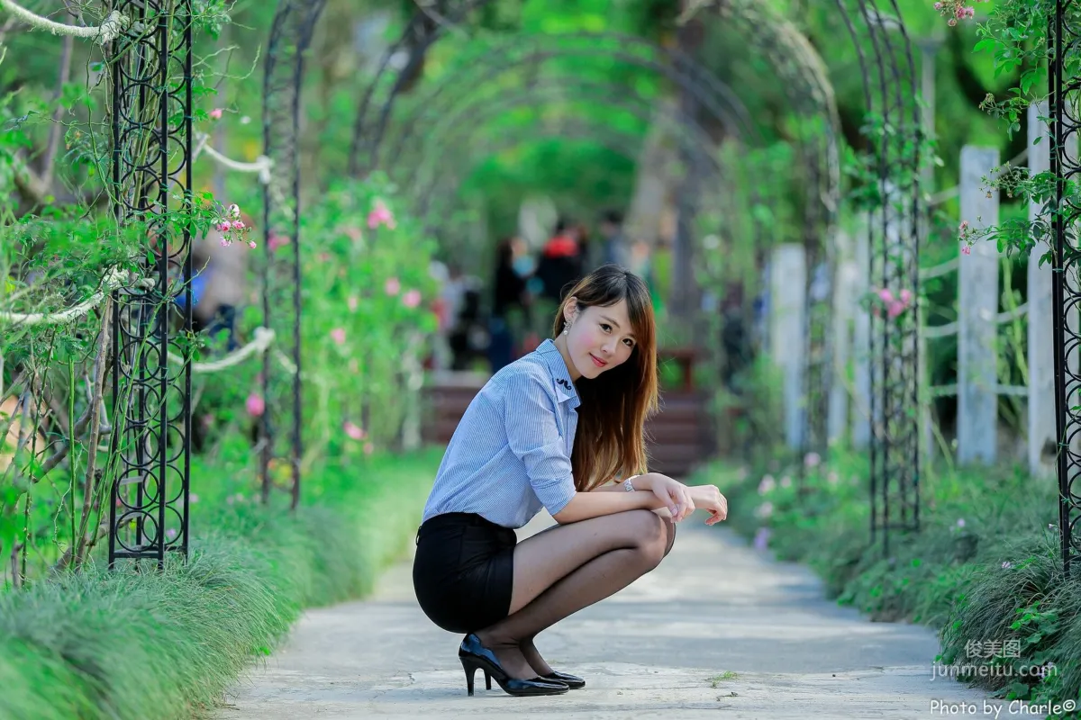 [Taiwan Beauties] Ai Lin, Shilin Residence Outdoor Shoot (Three Outfits Total) Photo Set photo 40