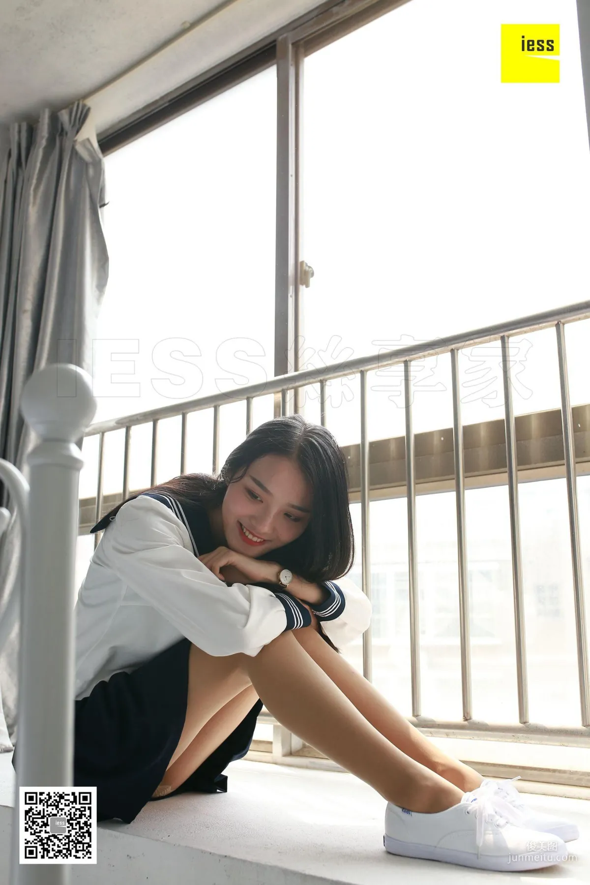婉萍 《第一次涂指甲油的婉萍》 [异思趣向IESS] 丝享家216 写真集10
