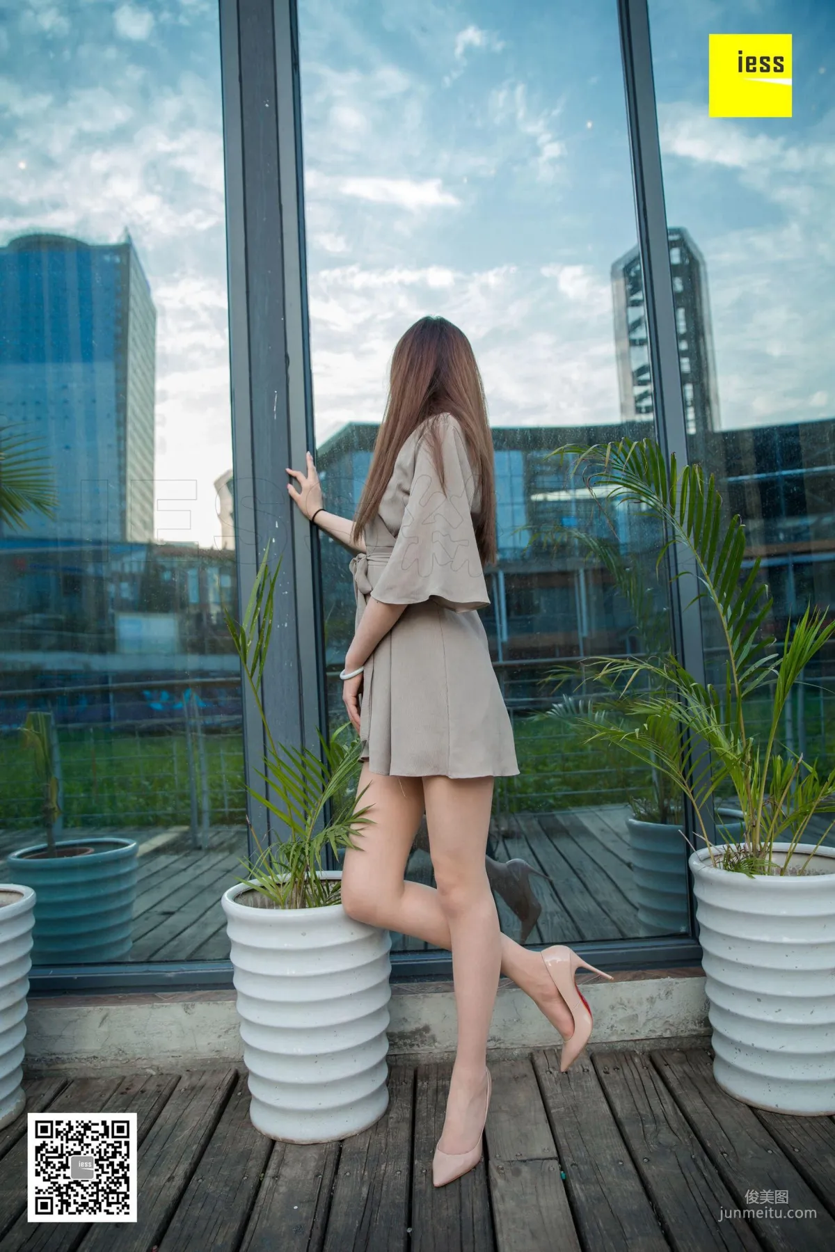 Jiu Mei, Jiu Mei's Nude High Heels Journey [IESS] Si Xiang Jia 229 Photo Set photo 59