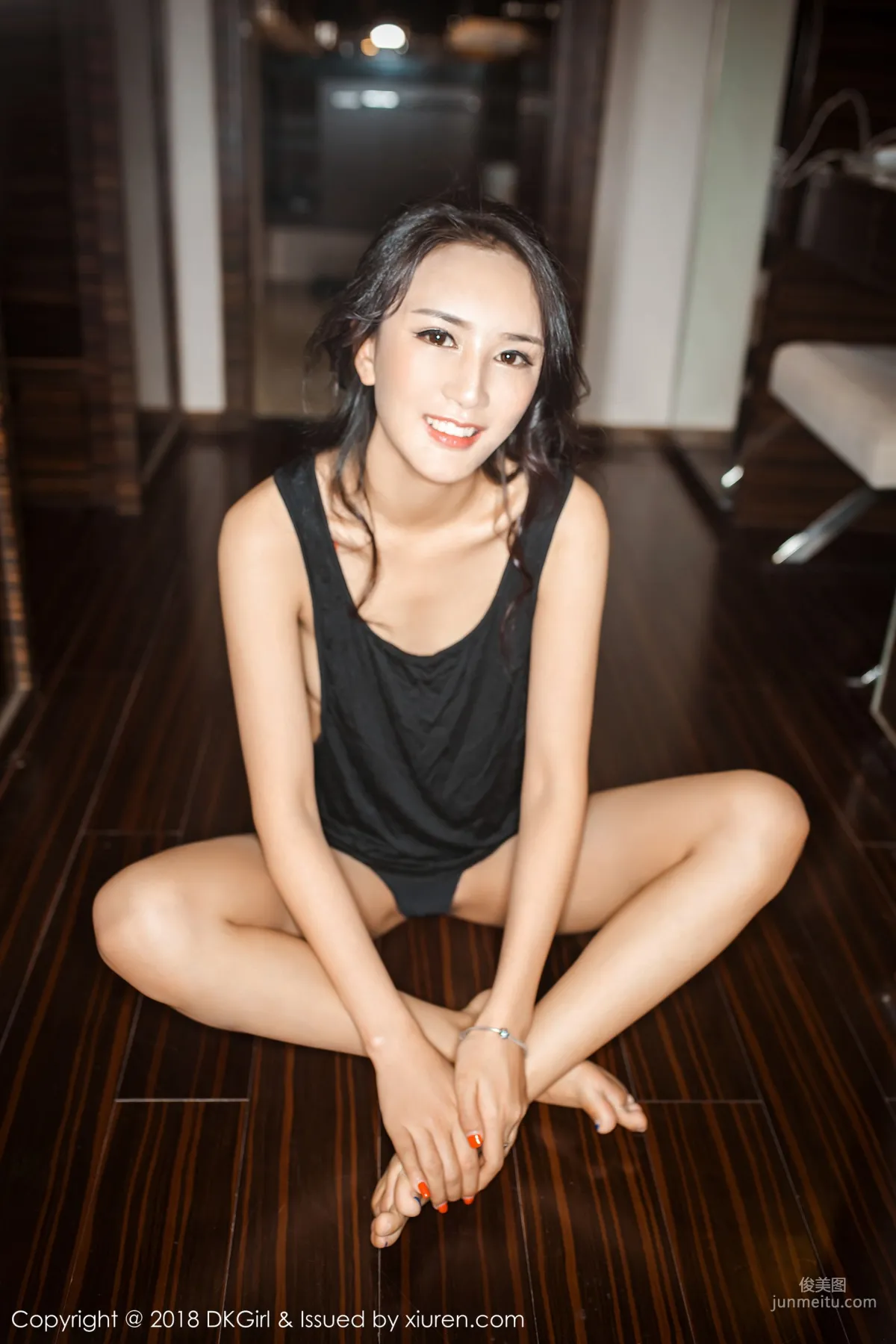 Mei Ge 《The Temptation of Beautiful Breasts, Curves and Legs》 [DKGirl] Vol.067 Photo Set photo 20