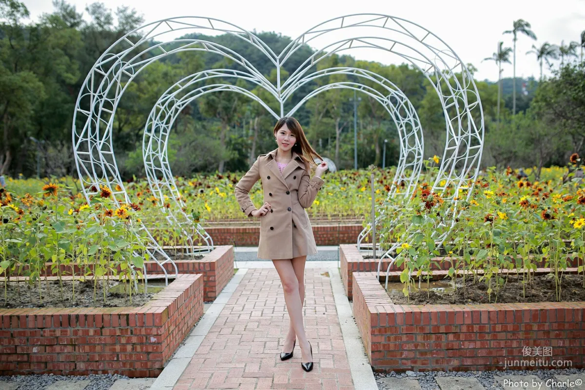 [Taiwan Beauties] Ai Lin, Shilin Residence Outdoor Shoot (Three Outfits Total) Photo Set photo 15