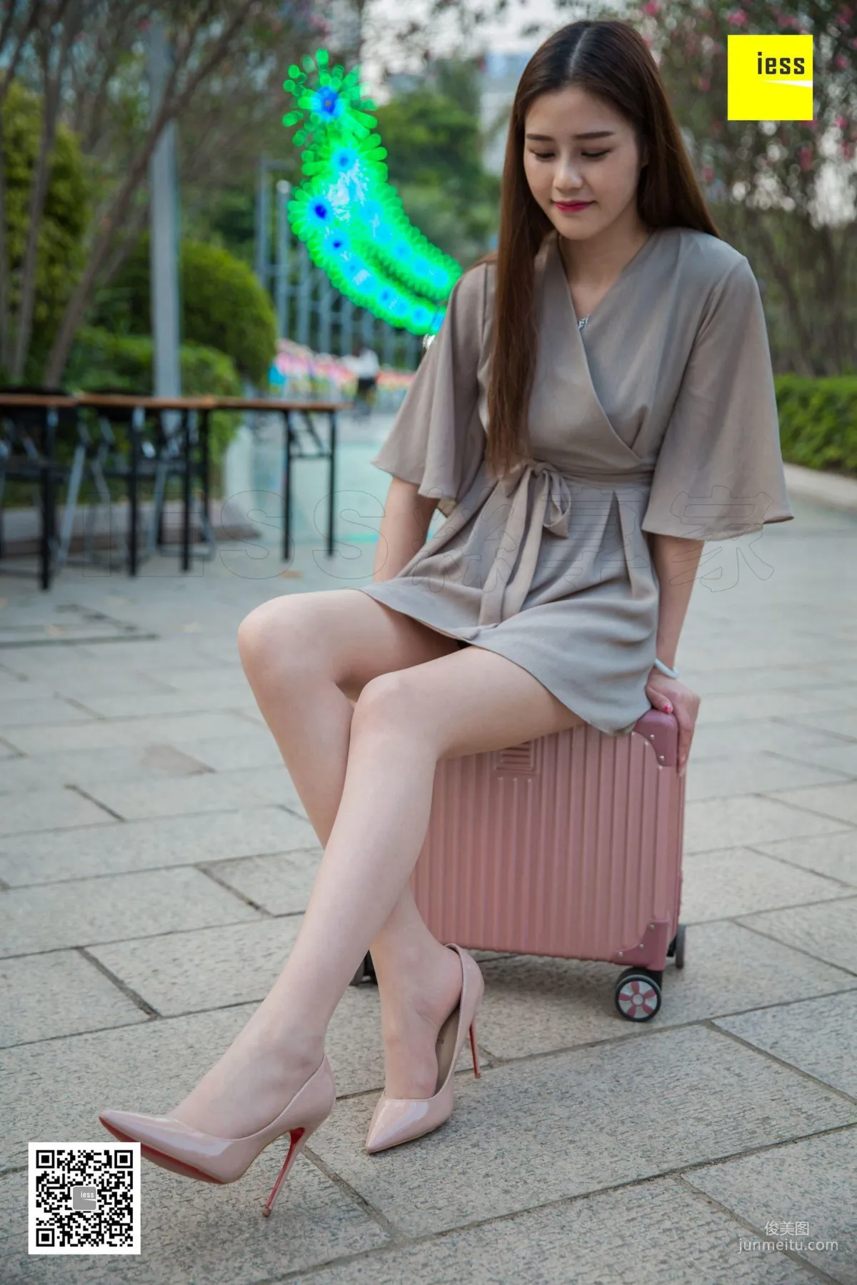 Jiu Mei, Jiu Mei's Nude High Heels Journey [IESS] Si Xiang Jia 229 Photo Set photo 93