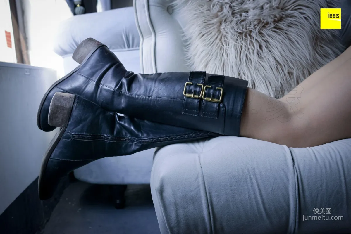 Qiuqiu, Dancing Girl in Leather Boots [IESS] Silk Enjoyer 217 Photo Set photo 21