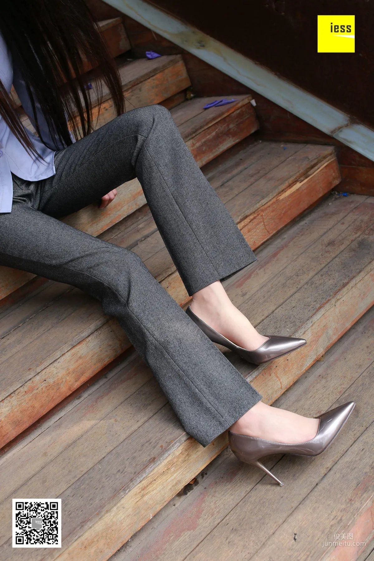 Shuang Shuang, Mature Woman Short Stockings and Suit Pants [IESS] Silk Enjoyer 231 Photo Set photo 72