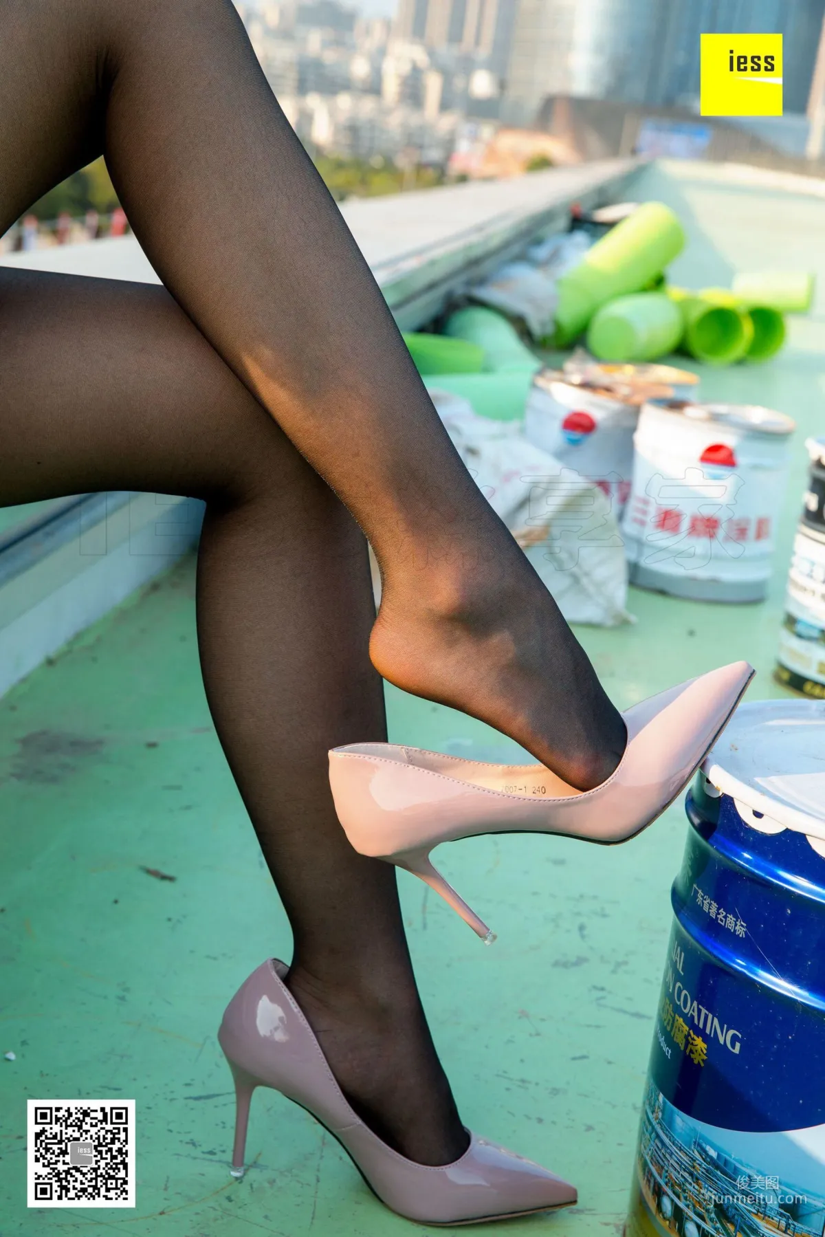 Nuan Nuan "Look! There's a Black Stockings Girl on the Rooftop" [IESS] Silk Enjoyer 237 Photo Set photo 67
