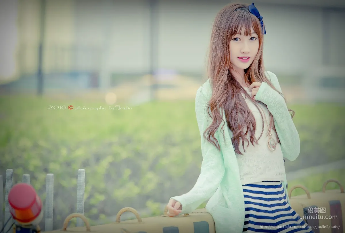 [Taiwan Beauties] Qiqi, Outdoor Shoot Three Outfits Photo Set photo 34