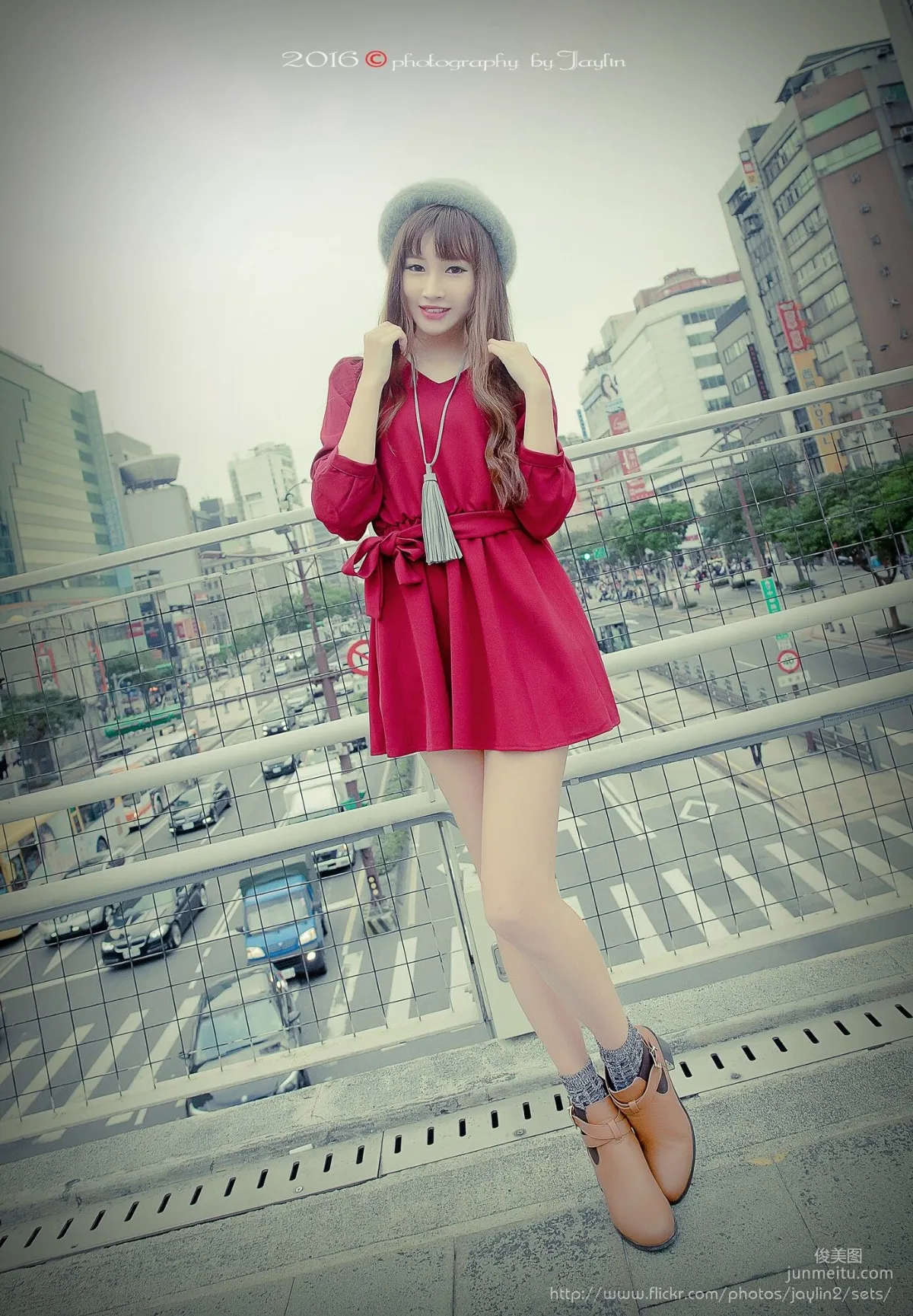 [Taiwan Beauties] Qiqi, Outdoor Shoot Three Outfits Photo Set photo 14