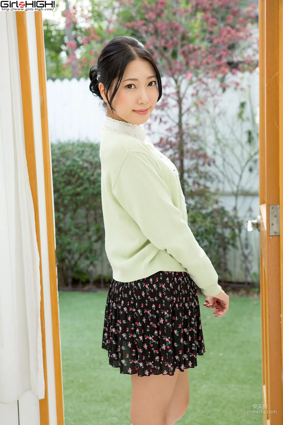 Ui Mita: Girlz-High photo 3