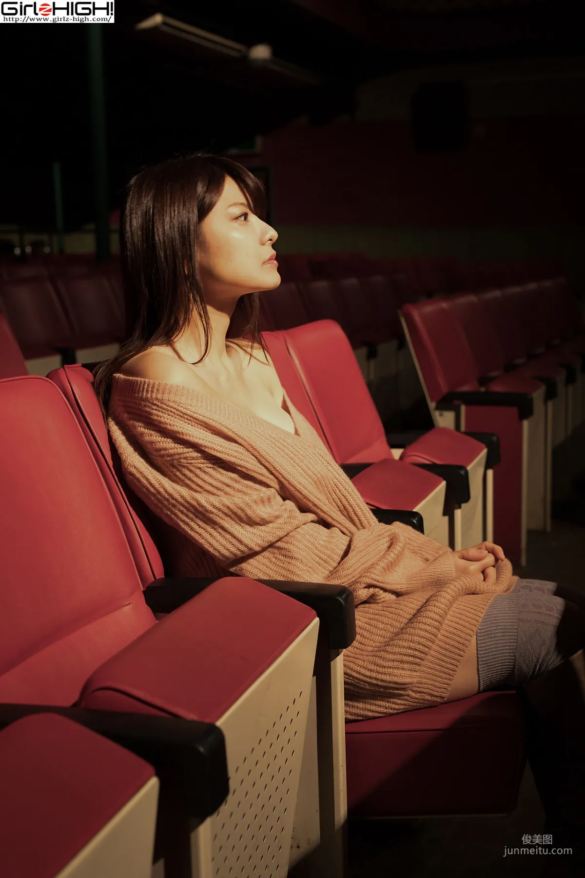 Miri Hanai, Just the Two of Us Class Reunion, Casual Clothes Series [Girlz-High] Photo Set photo 6