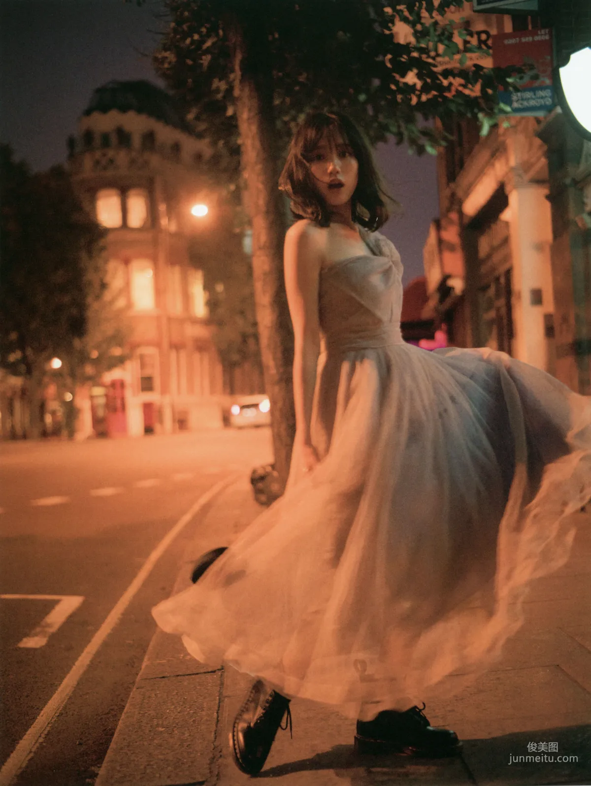 加藤玲奈《誰かの仕業》ファースト写真集 83