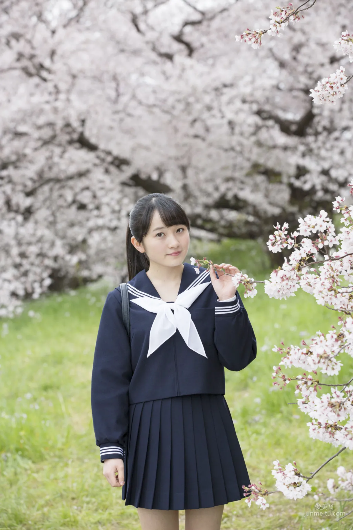 Chisaki Morito [Hello! Project Digital Books] No.165 Photo Set photo 17