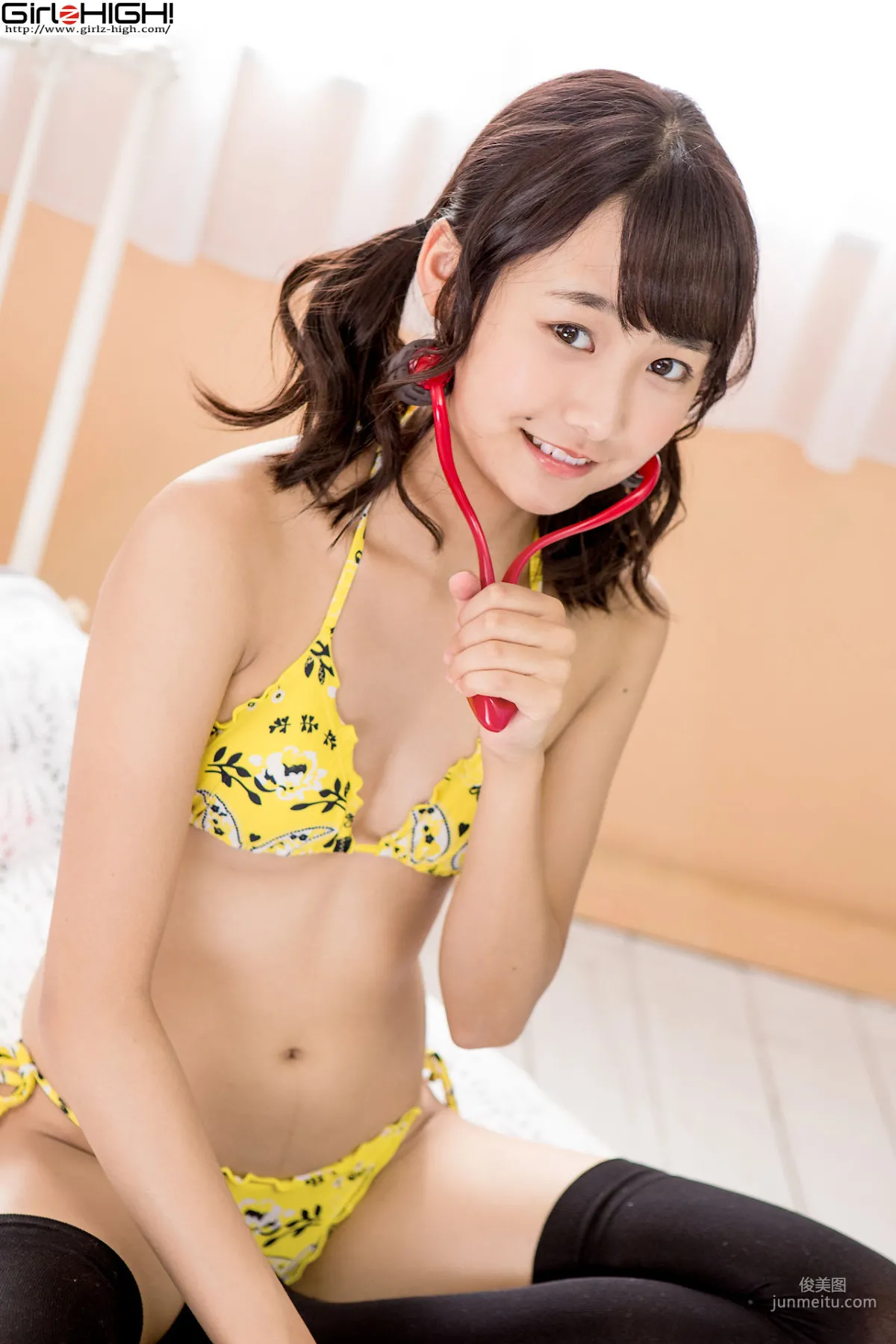 西野花恋《ニーハイコレクション》イエロービキニ [Girlz-High] 写真集24