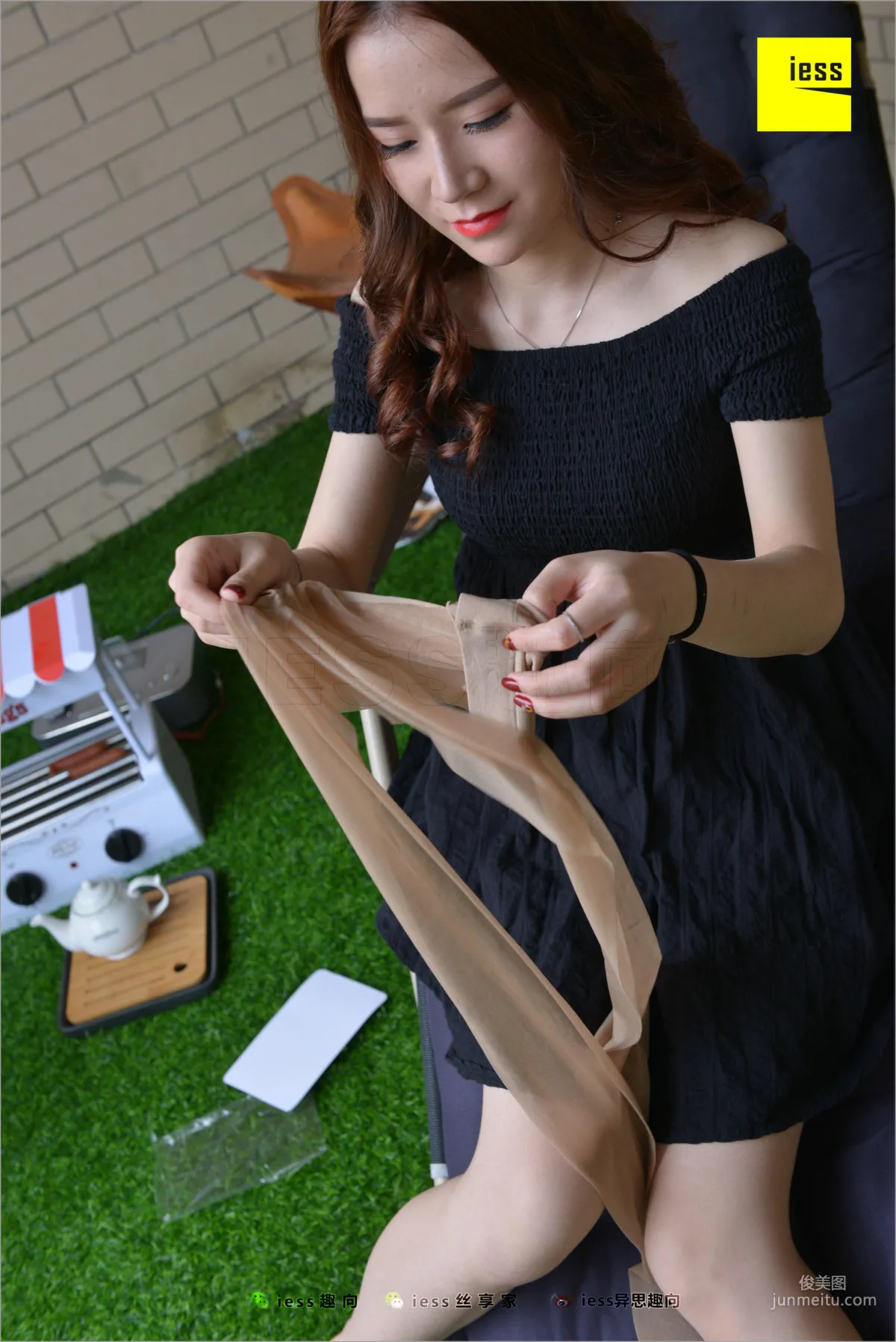 Ming Lijie, Up and Down Enjoyment [IESS] Silk Stockings Bento 234 Photo Set photo 12
