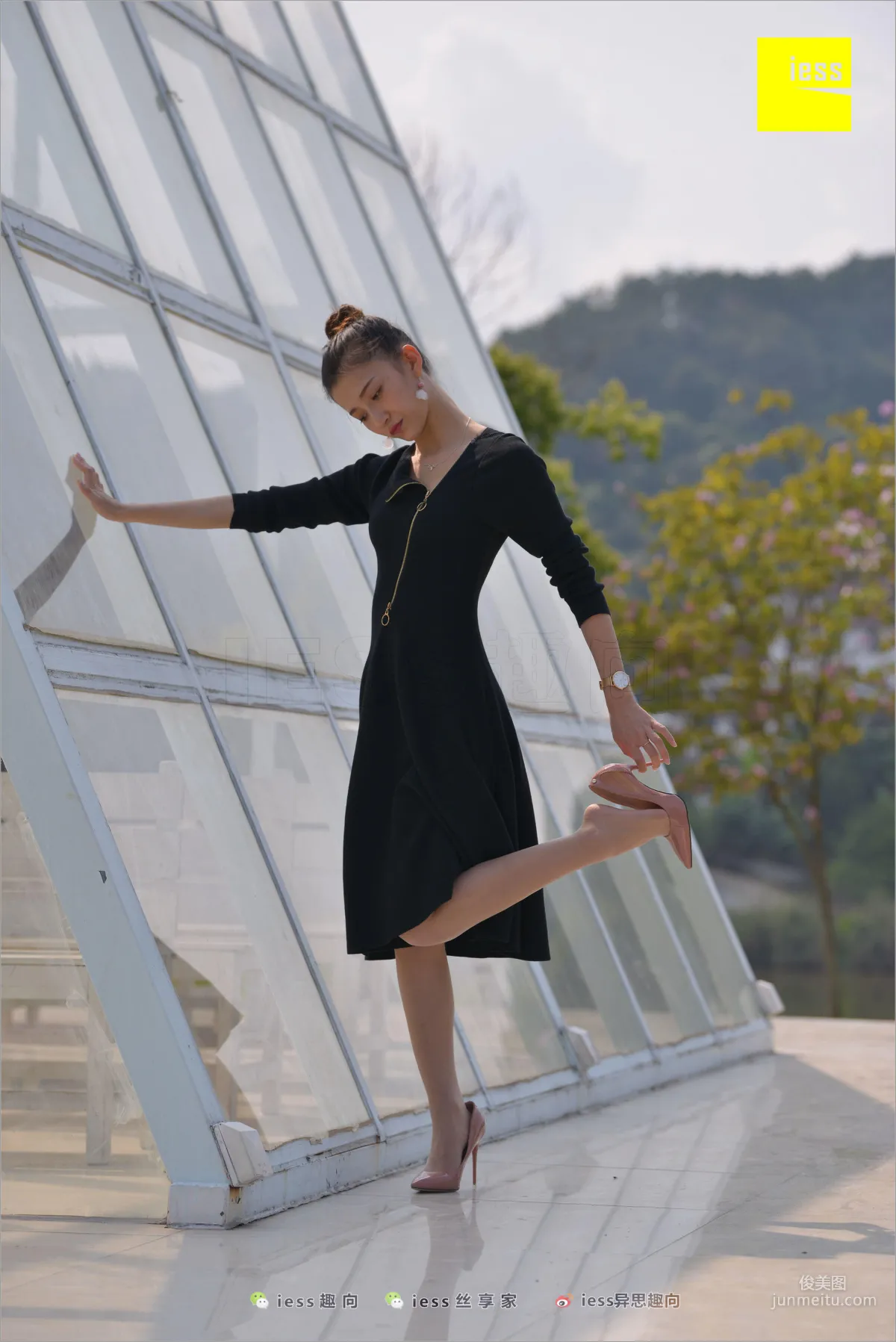 Qiuqiu, Meat Stockings Waltz [IESS] Silk Stockings Bento 239 Photo Set photo 12