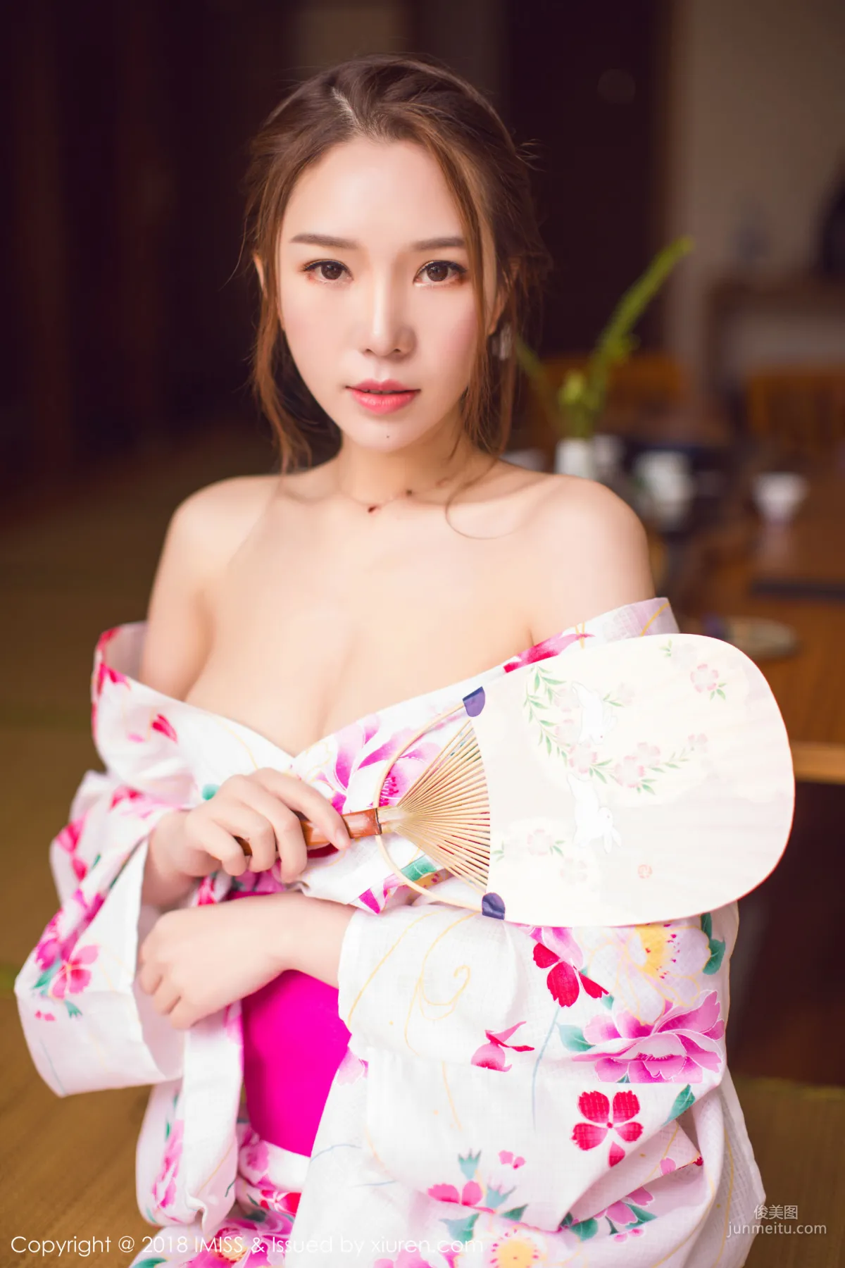 Katrina Low: IMISS Vol. 252 photo 18