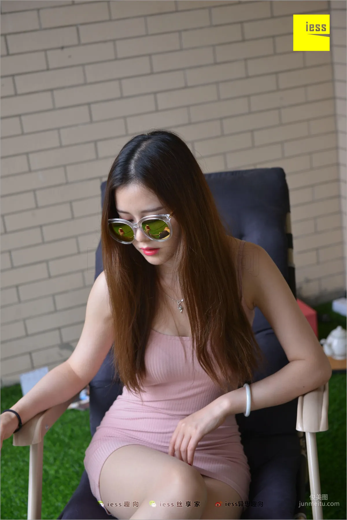 Jiu Mei, Jiu Mei's Fatal Strike [IESS] Silk Stockings Bento 240 Photo Set photo 15