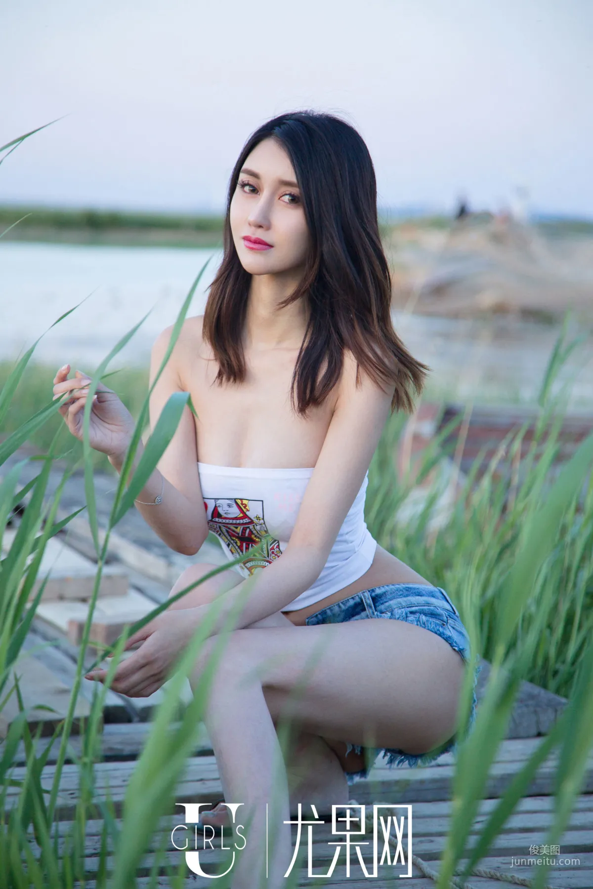 Tian Ziyin Fireworks in the Desert [Ugirls] U376 Photo Set photo 22