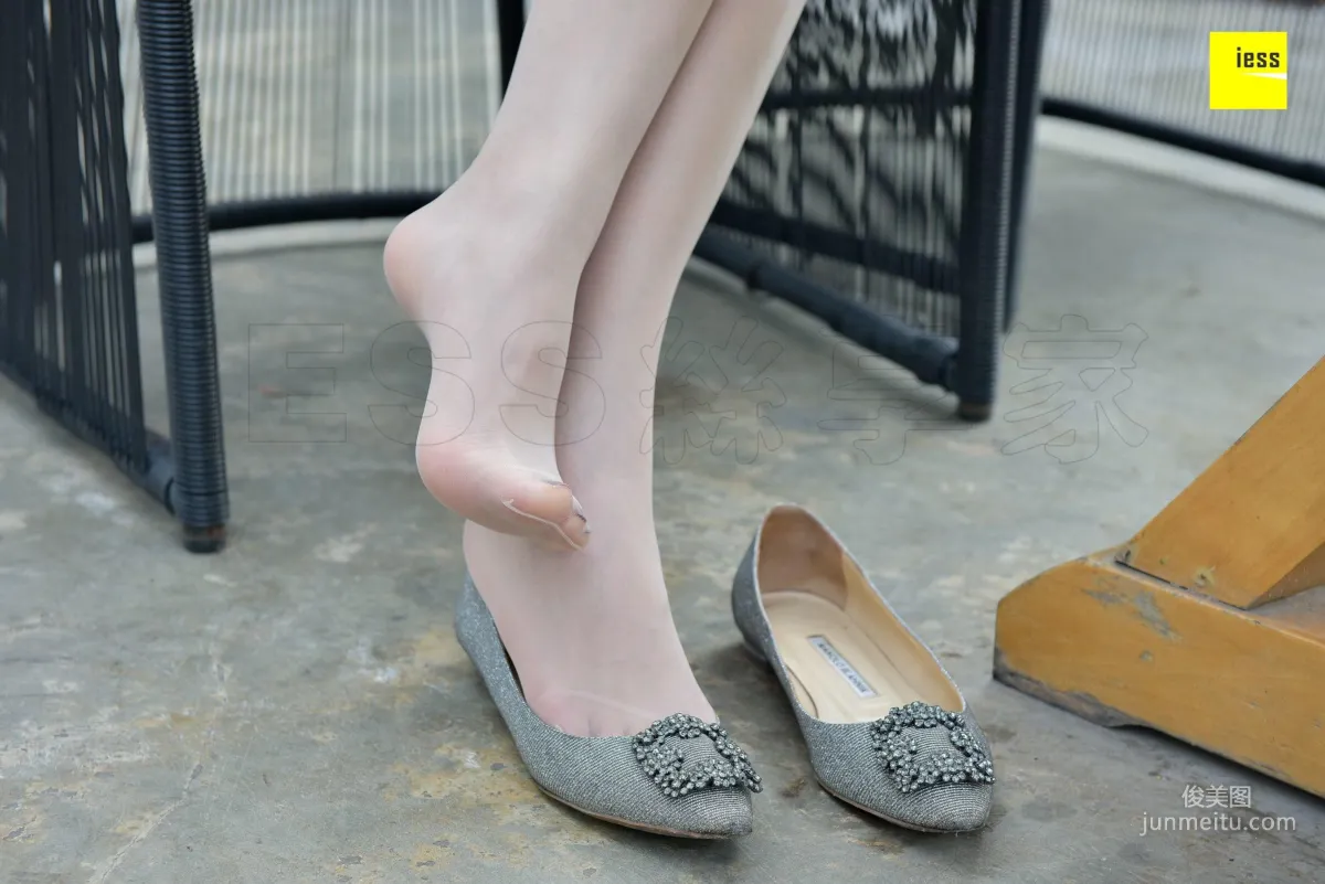 Qi Qi, Silver Flats and Flesh-Colored Stockings [IESS] Silk Enjoyer 258 Photo Set photo 11