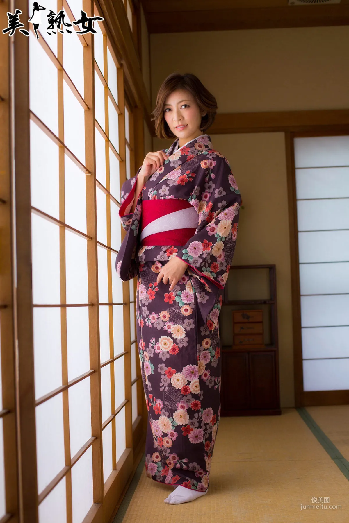 [X-City] Beautiful Mature Woman Gravure "JUKUJO" - Ryo Hitomi Photo Set photo 3