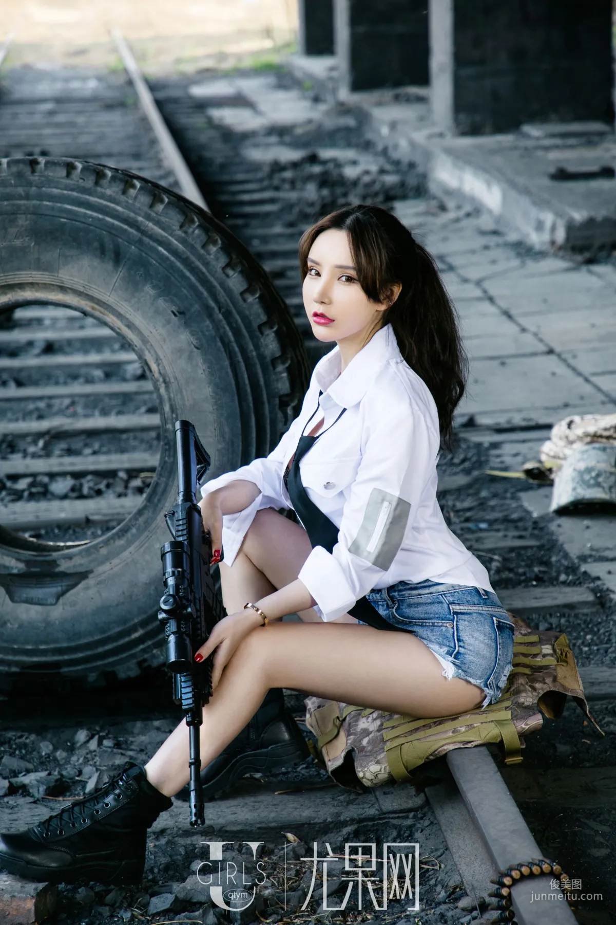 Zhou Yuxi, Goddess Takes You to Eat Chicken [Ugirls] U374 Photo Set photo 27