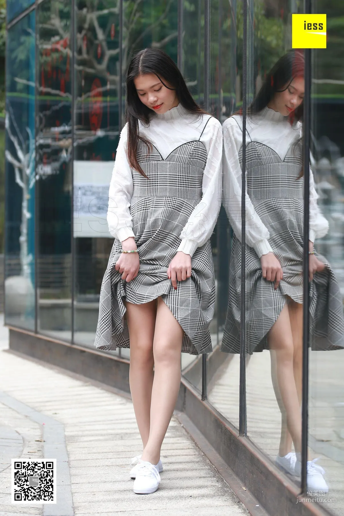 Qi Qi, Qi Qi Meat Stockings Cloth Shoes [IESS] SiXiangJia 264 Photo Set photo 2