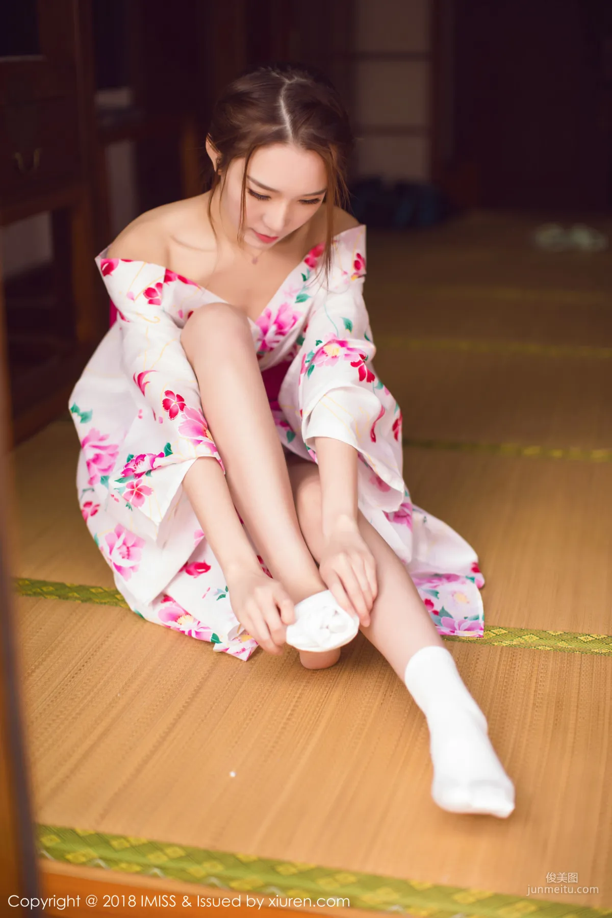 Katrina Low: IMISS Vol. 252 photo 27